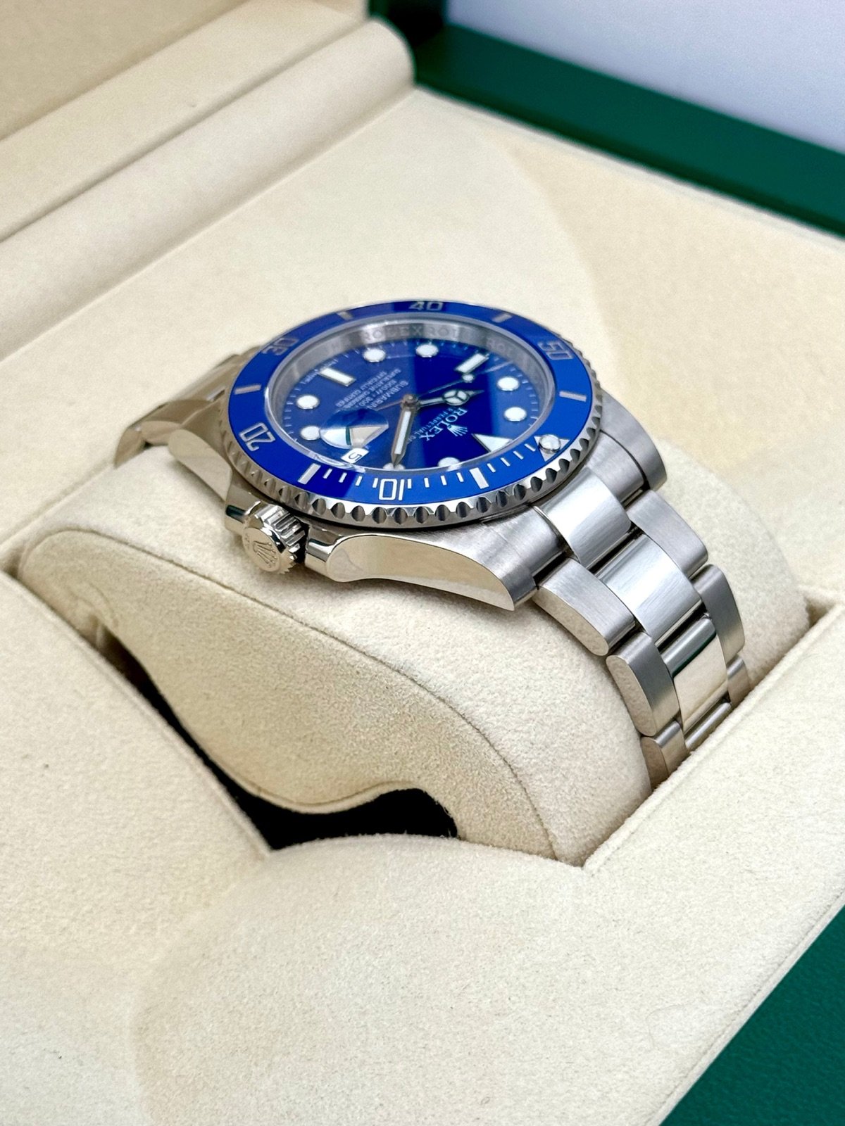 2018 Rolex Submariner “Smurf” 40mm 116619LB White Gold Blue Dial - Image 8
