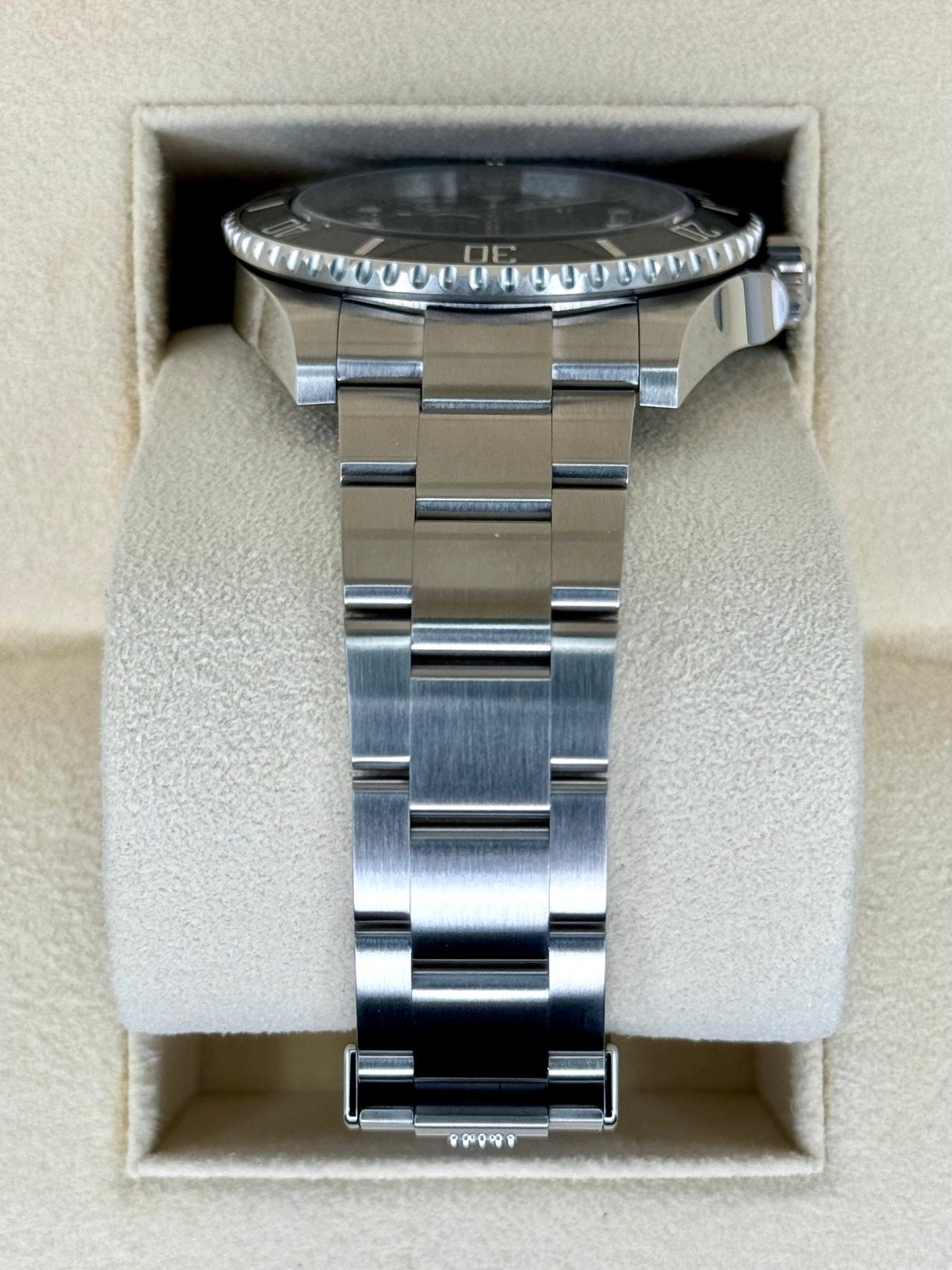 2023 Rolex Submariner 41mm 124060 Stainless Steel Black Dial - Image 3