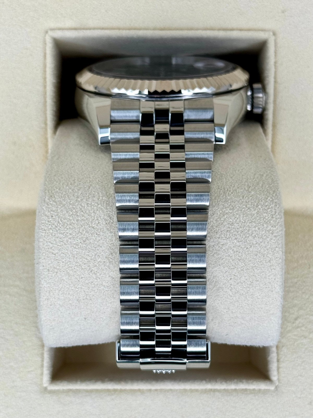 2021 Rolex Sky-Dweller 42mm 326934 Jubilee Black Dial - Image 3