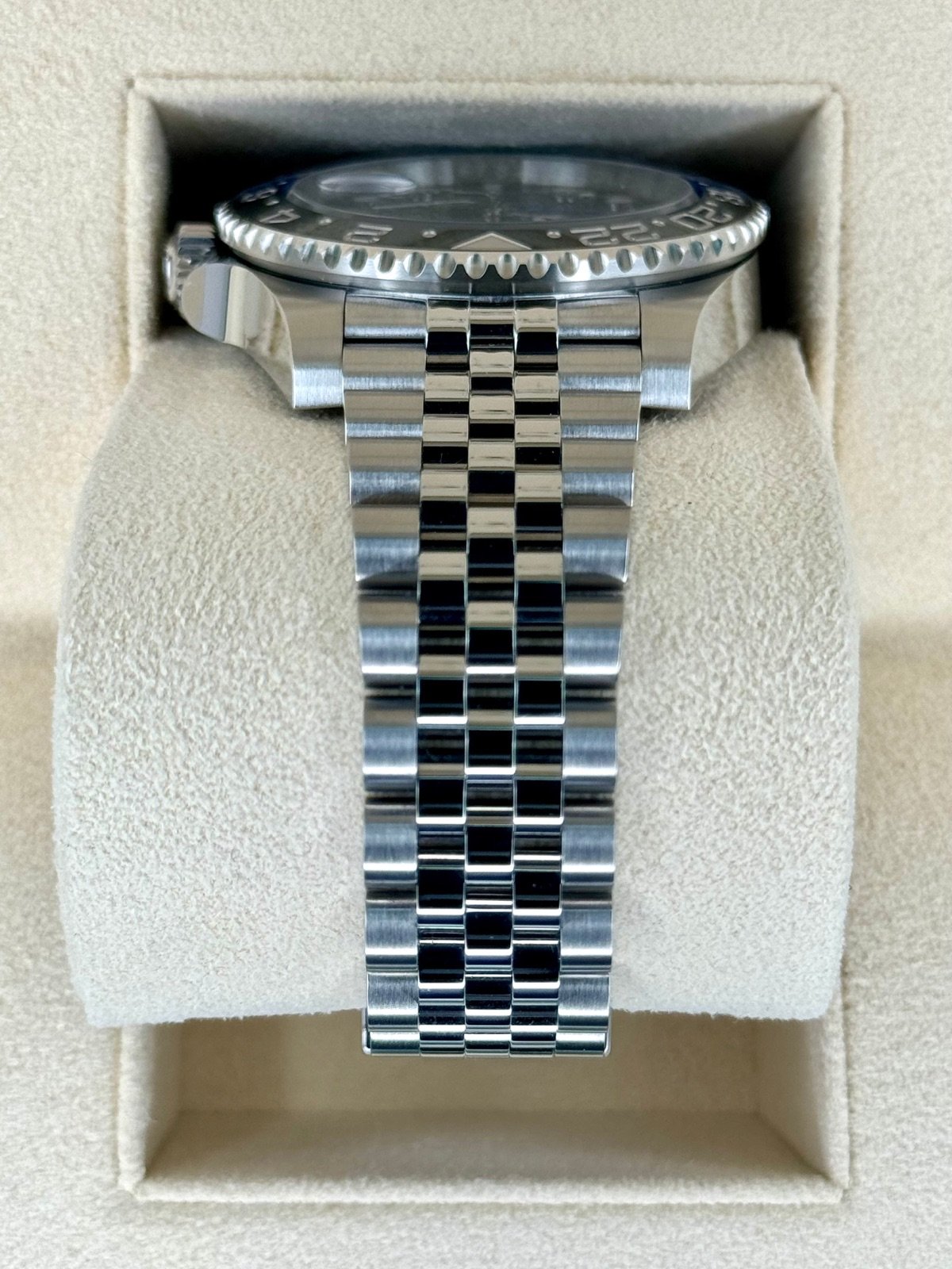 2024 Rolex GMT-Master II “Batgirl” 40mm 126710BLNR Jubilee Black Dial - Image 4