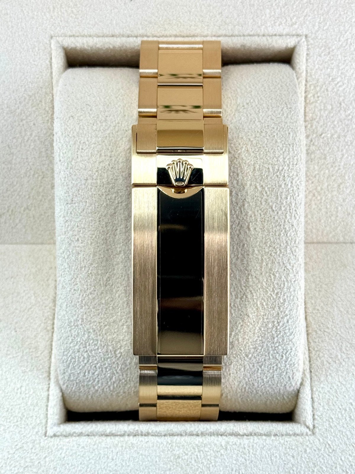 2024 Rolex Submariner “Bluesy” 41mm 126618LB Yellow Gold Blue Dial - Image 2