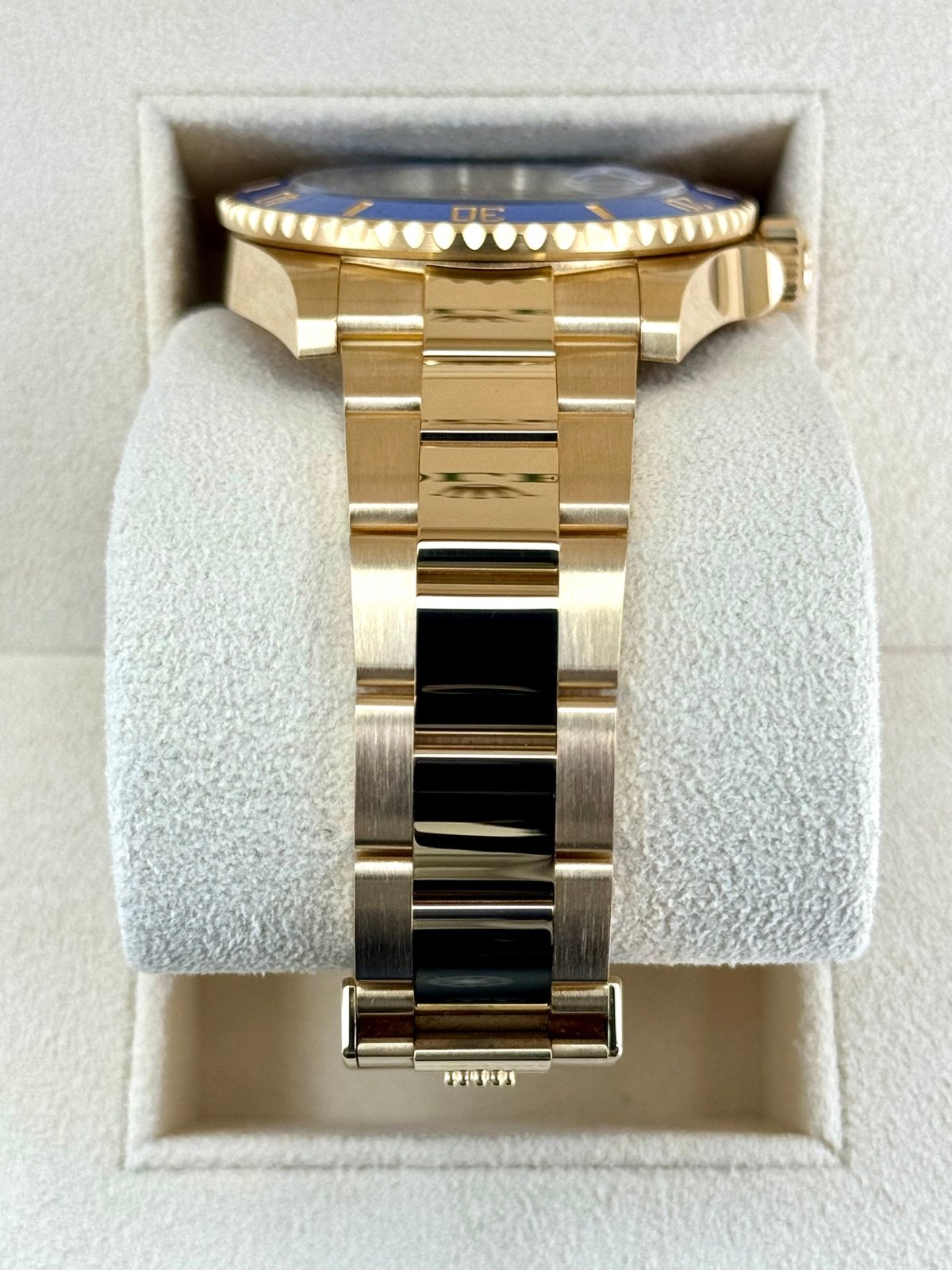2024 Rolex Submariner “Bluesy” 41mm 126618LB Yellow Gold Blue Dial - Image 3