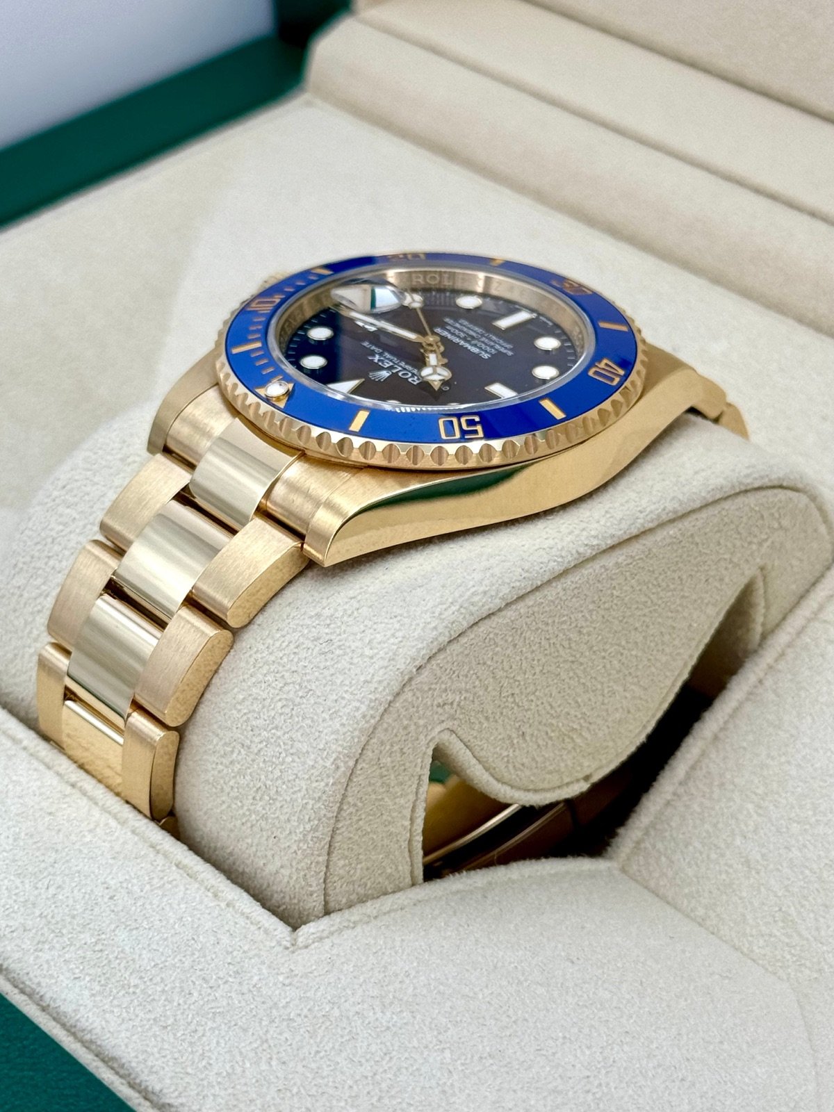 2024 Rolex Submariner “Bluesy” 41mm 126618LB Yellow Gold Blue Dial - Image 7