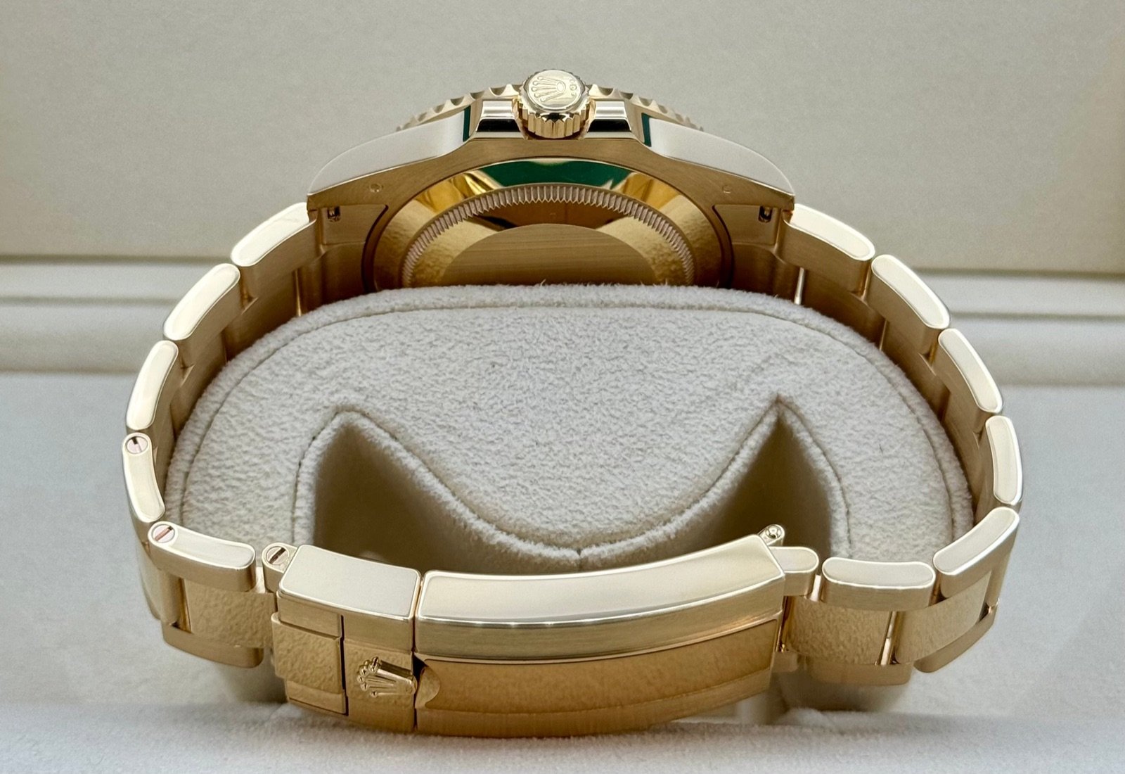 2024 Rolex Submariner “Bluesy” 41mm 126618LB Yellow Gold Blue Dial - Image 9