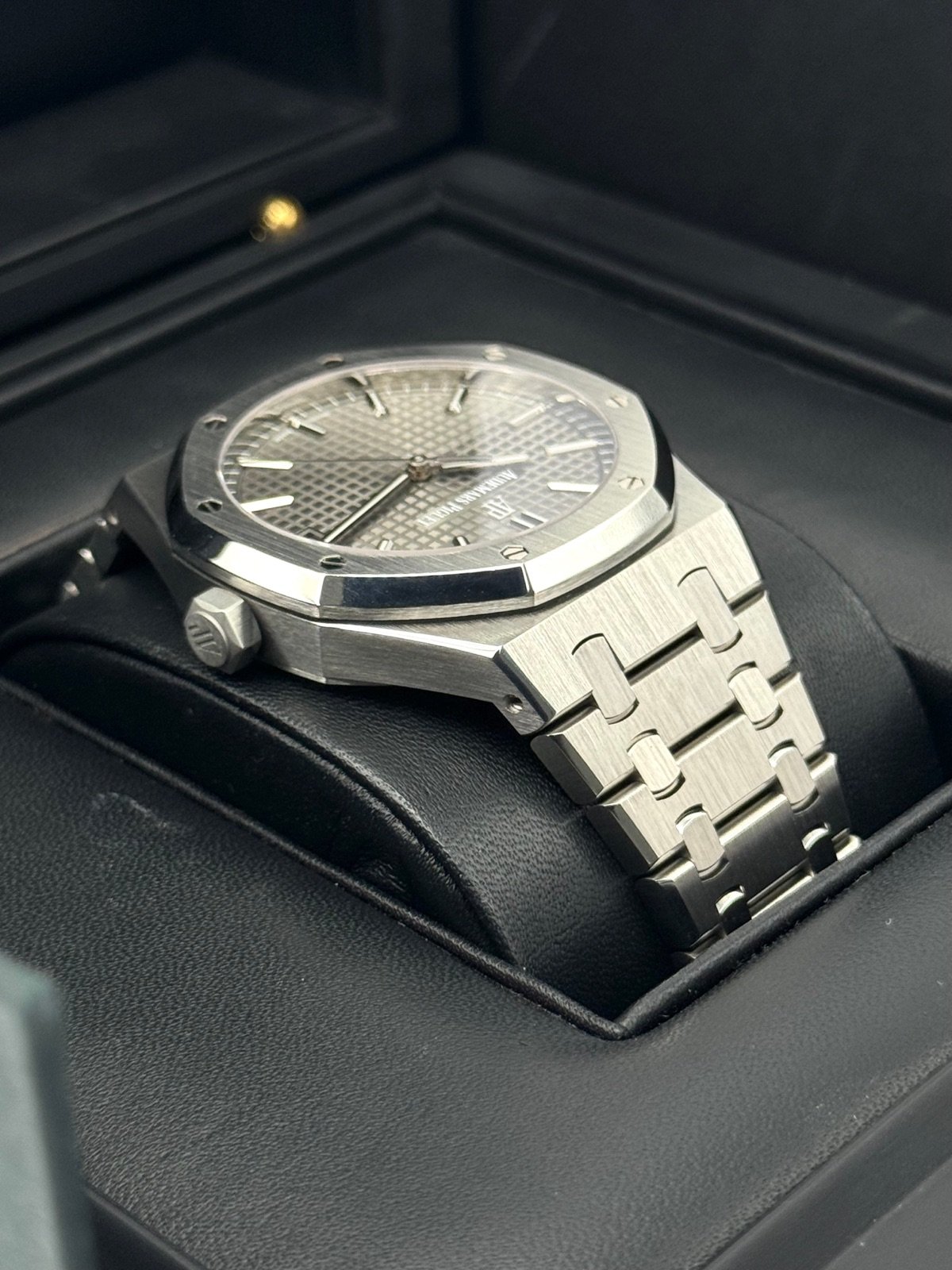 2020 Audemars Piguet Royal Oak 41mm 15500ST Grey Dial - Image 8