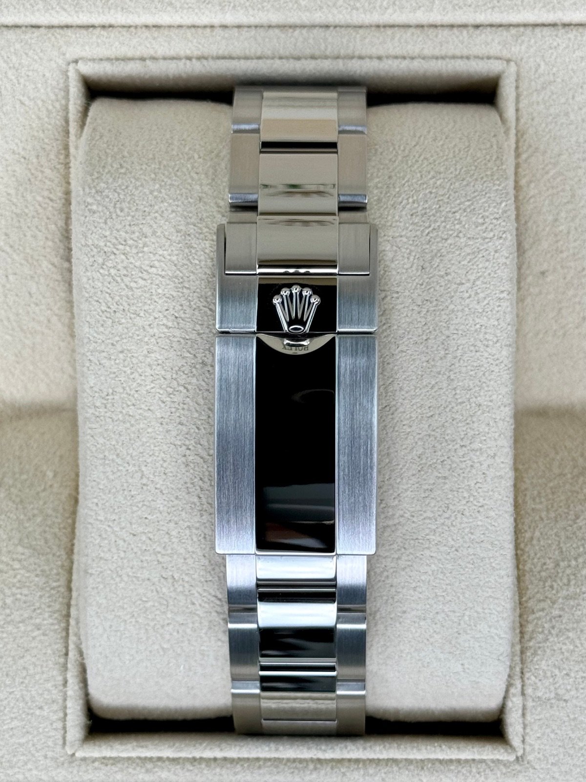 2023 Rolex Daytona 40mm 116506 Platinum Ice Blue Diamond Dial (Unworn) - Image 2