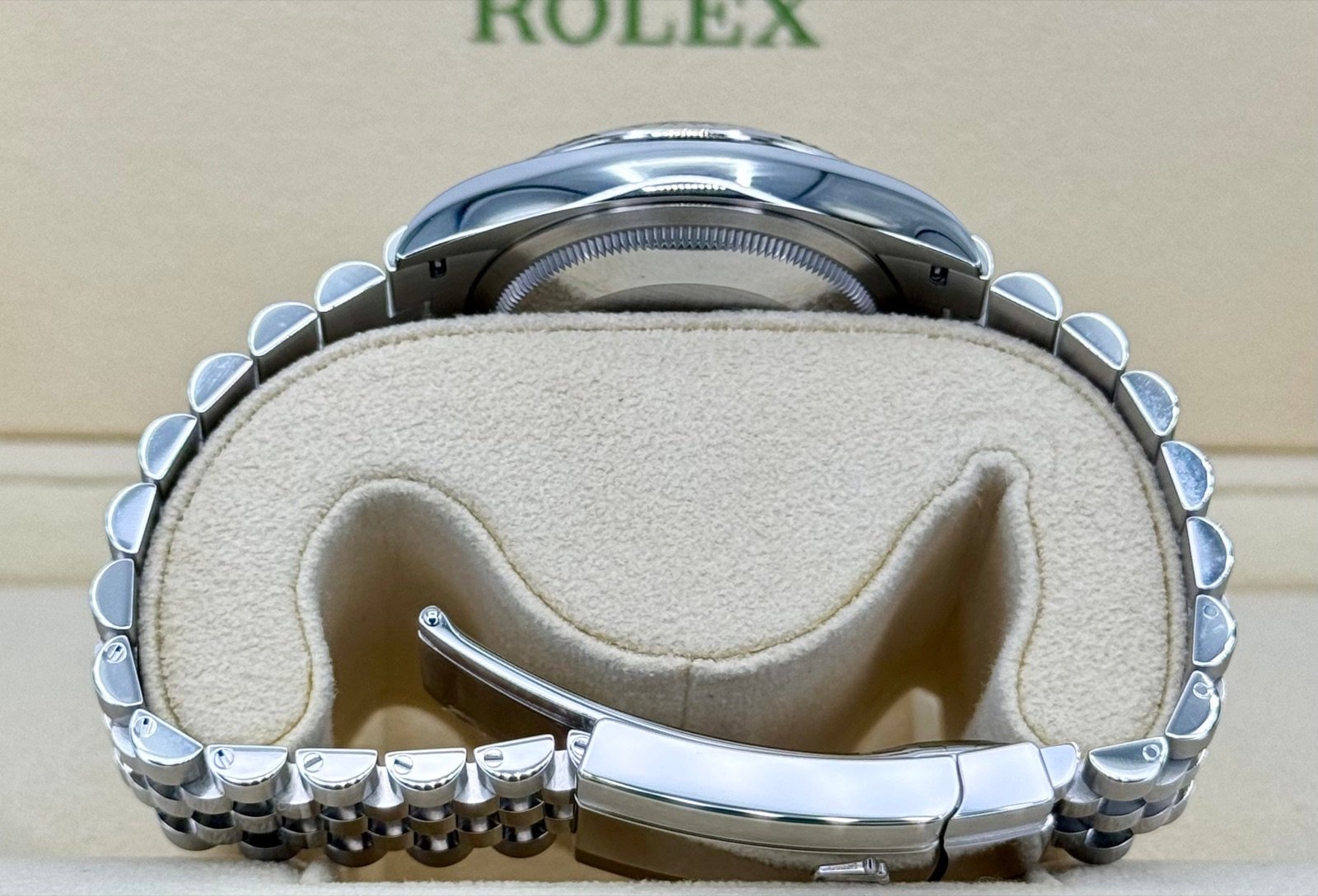 2024 Rolex Datejust 36mm 126234 Stainless Steel Jubilee Purple Dial (Unworn) - Image 9