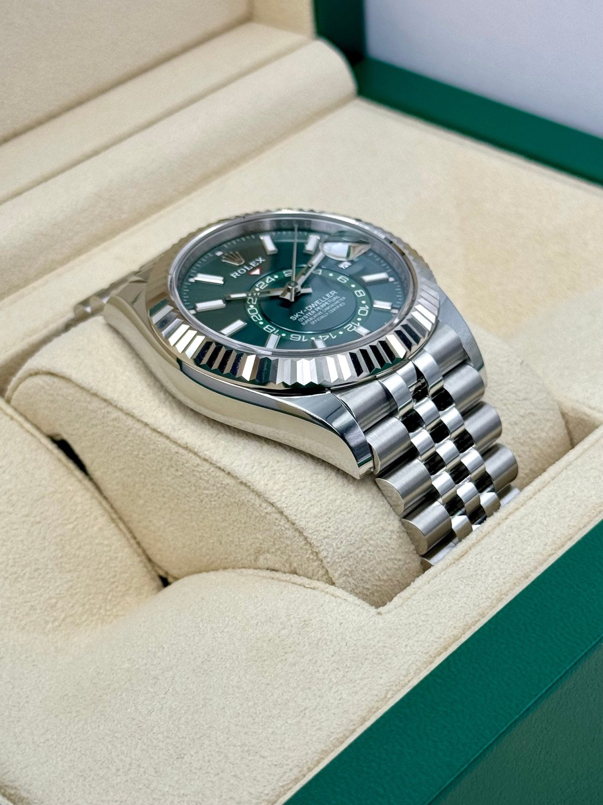 2024 Rolex Sky-Dweller 42mm 336934 Jubilee Mint Green Dial (Unworn) - Image 6