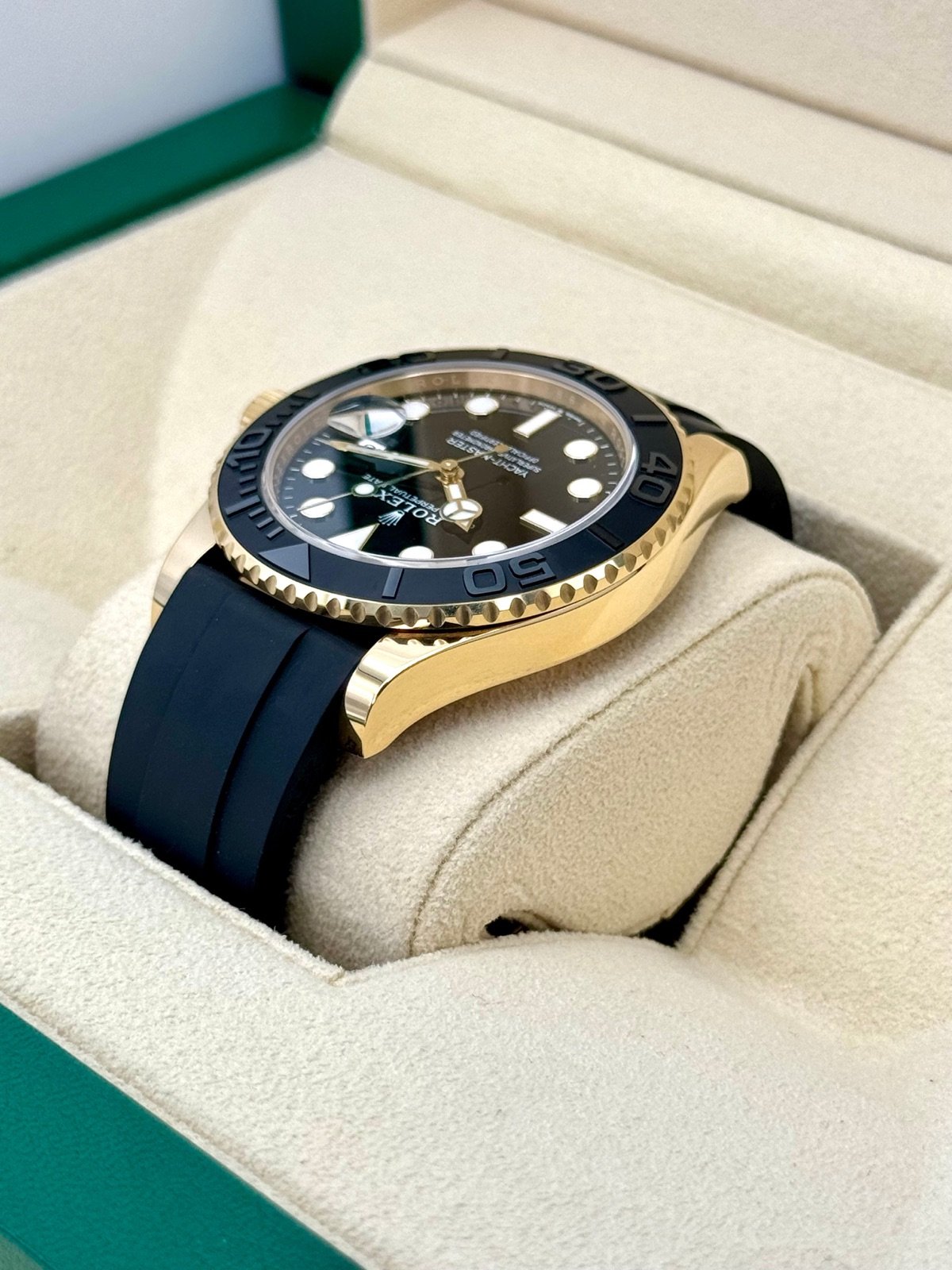 2024 Rolex Yacht-Master 42mm 226658 Gold Oysterflex Black Dial (Unworn) - Image 6
