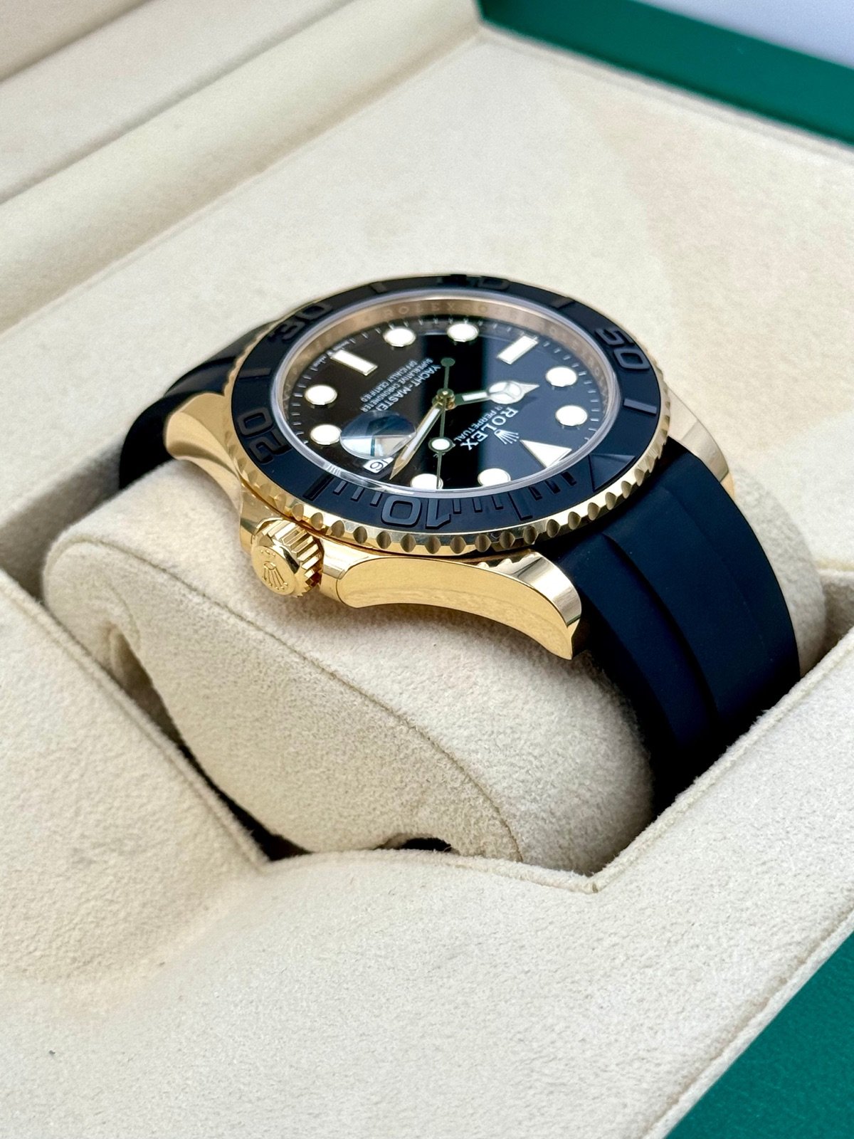 2024 Rolex Yacht-Master 42mm 226658 Gold Oysterflex Black Dial (Unworn) - Image 7