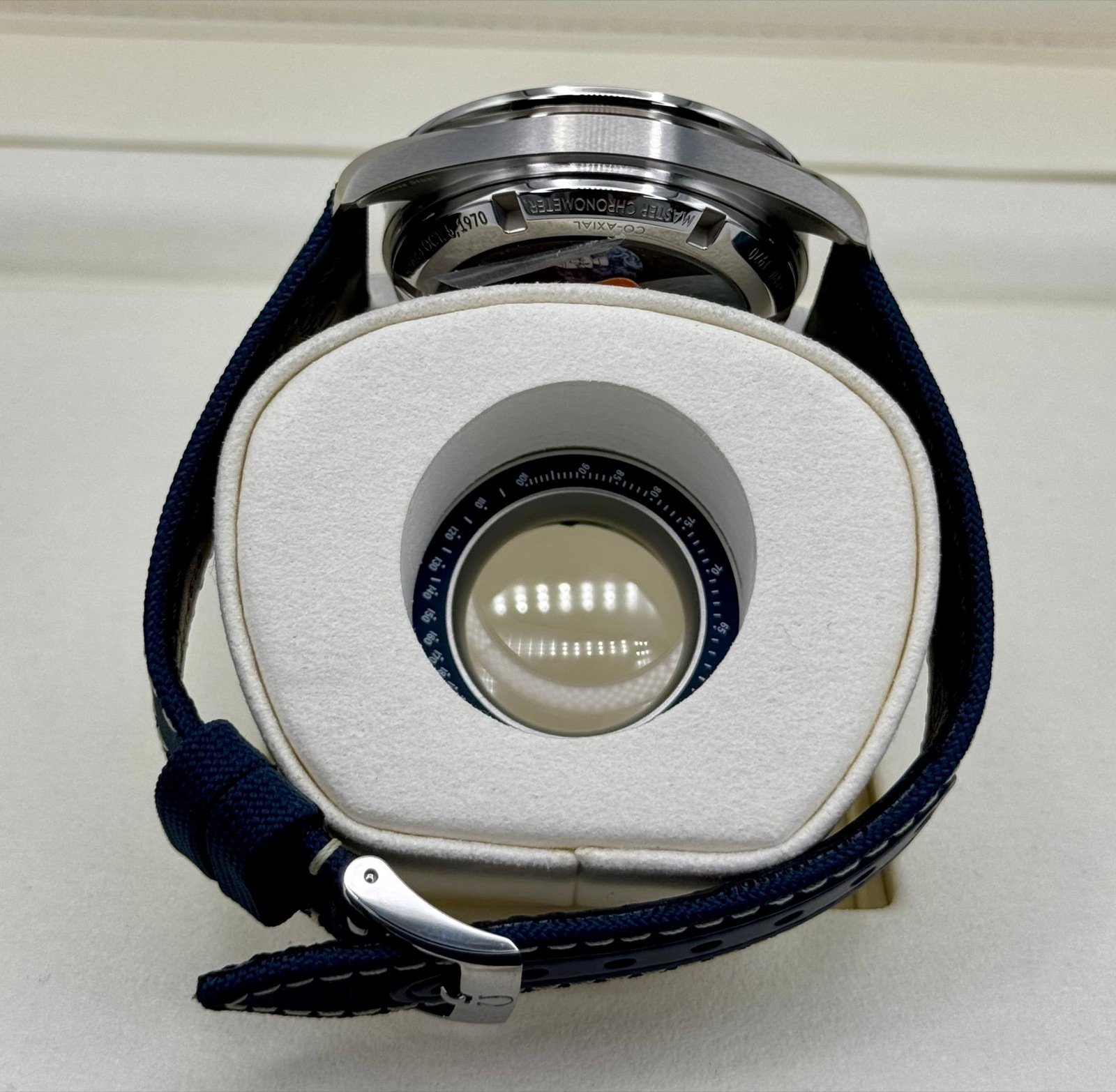 2024 Omega Speedmaster Silver Snoopy Award 310.32.42.50.02.001 (Unworn) - Image 10
