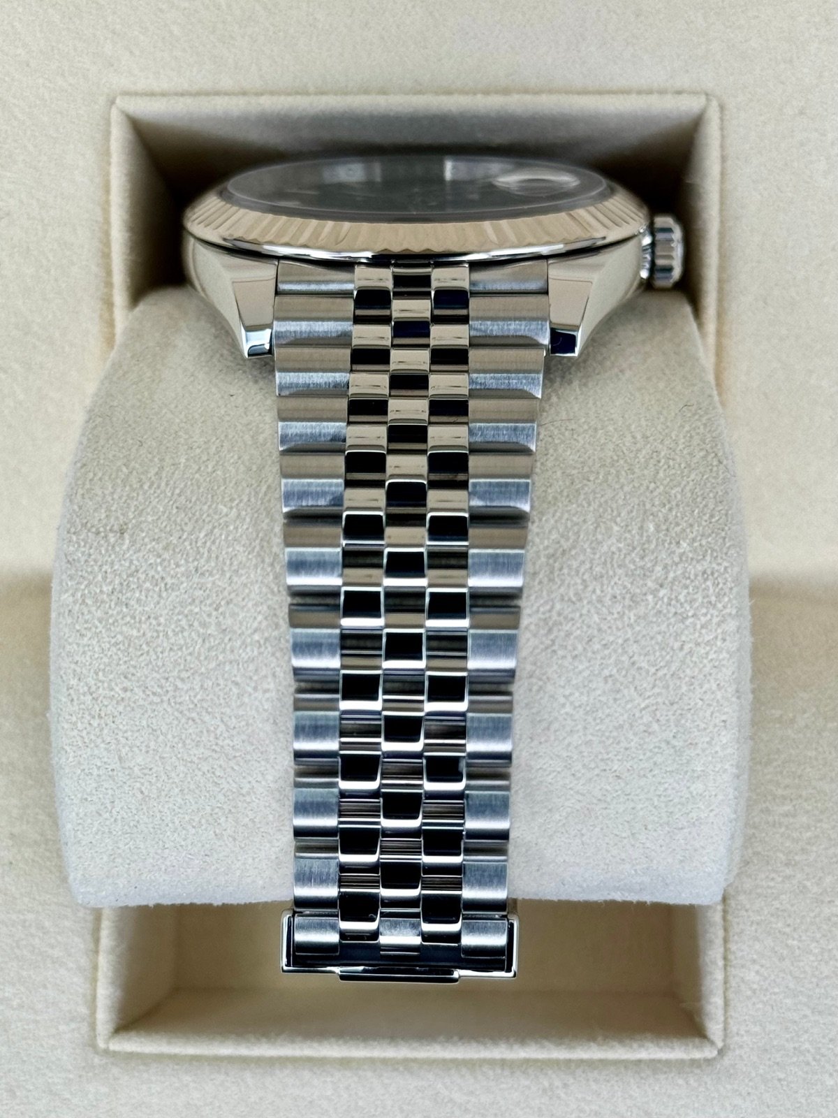 2020 Rolex Datejust 41mm 126334 Stainless Steel Jubilee Black Dial - Image 3