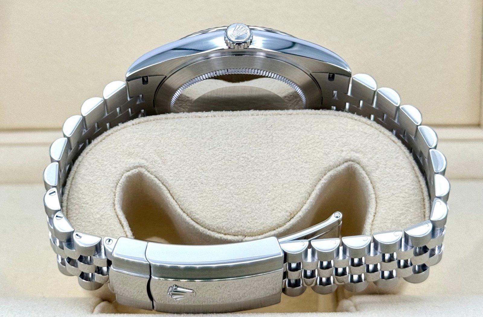 2020 Rolex Datejust 41mm 126334 Stainless Steel Jubilee Black Dial - Image 9