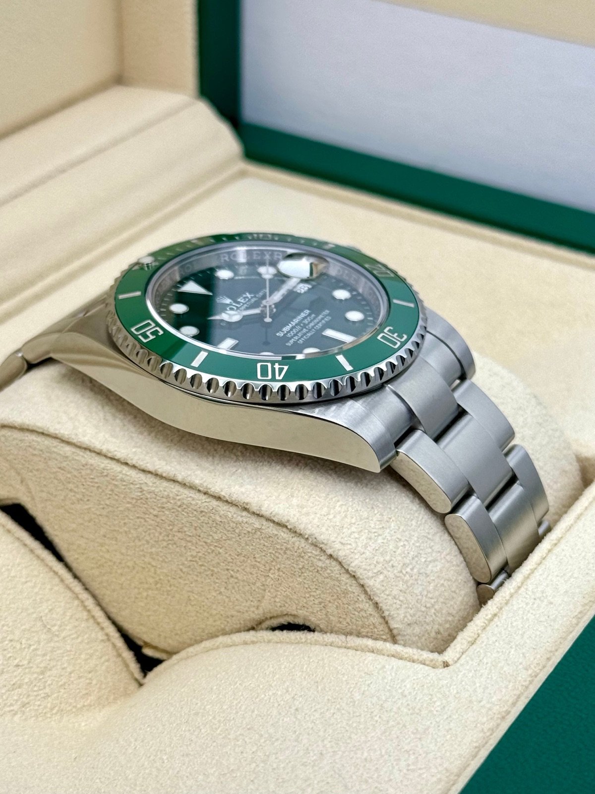 2017 Rolex Submariner “Hulk” 40mm 116610LV Green Dial - Image 6