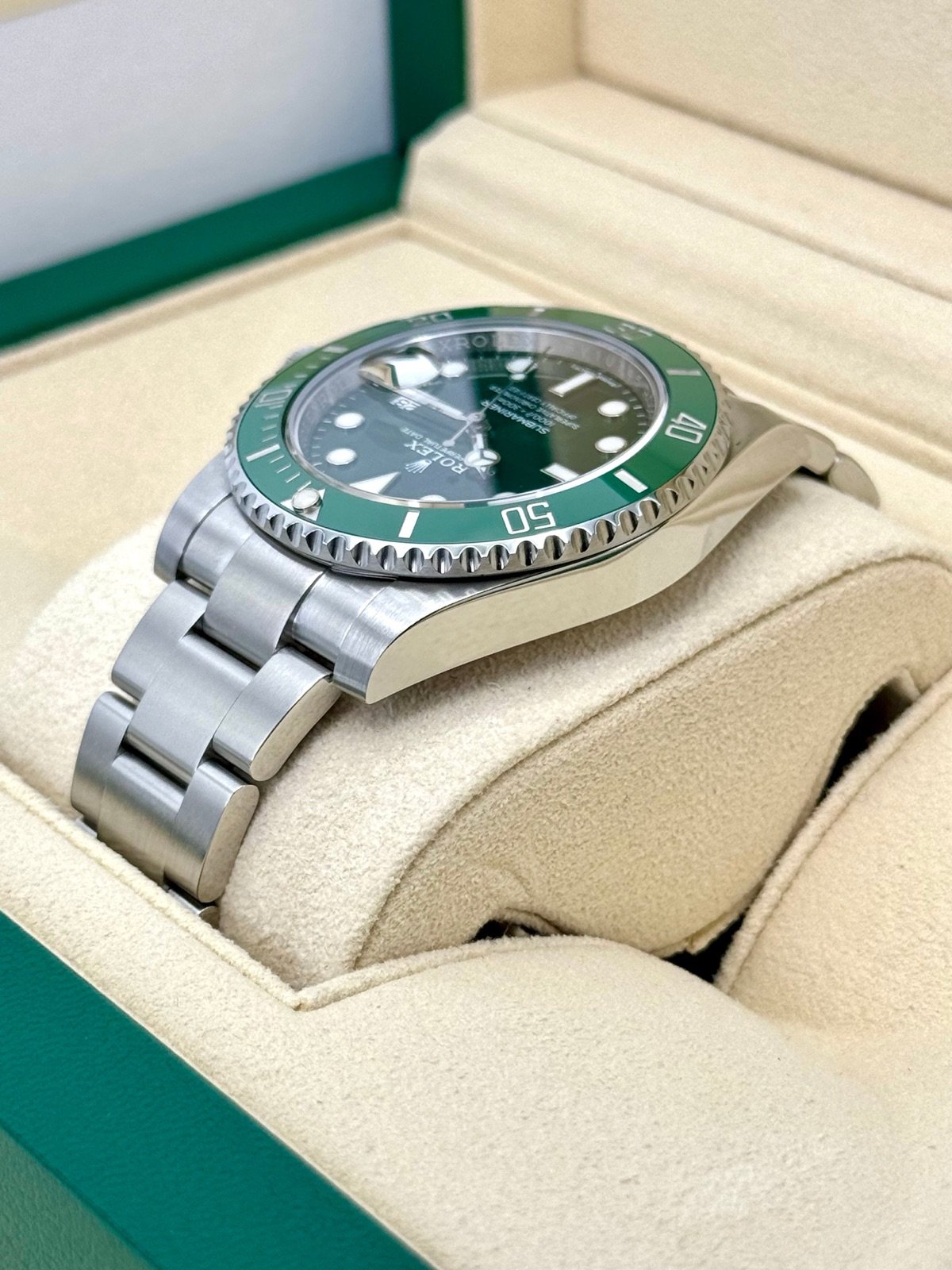 2017 Rolex Submariner “Hulk” 40mm 116610LV Green Dial - Image 7