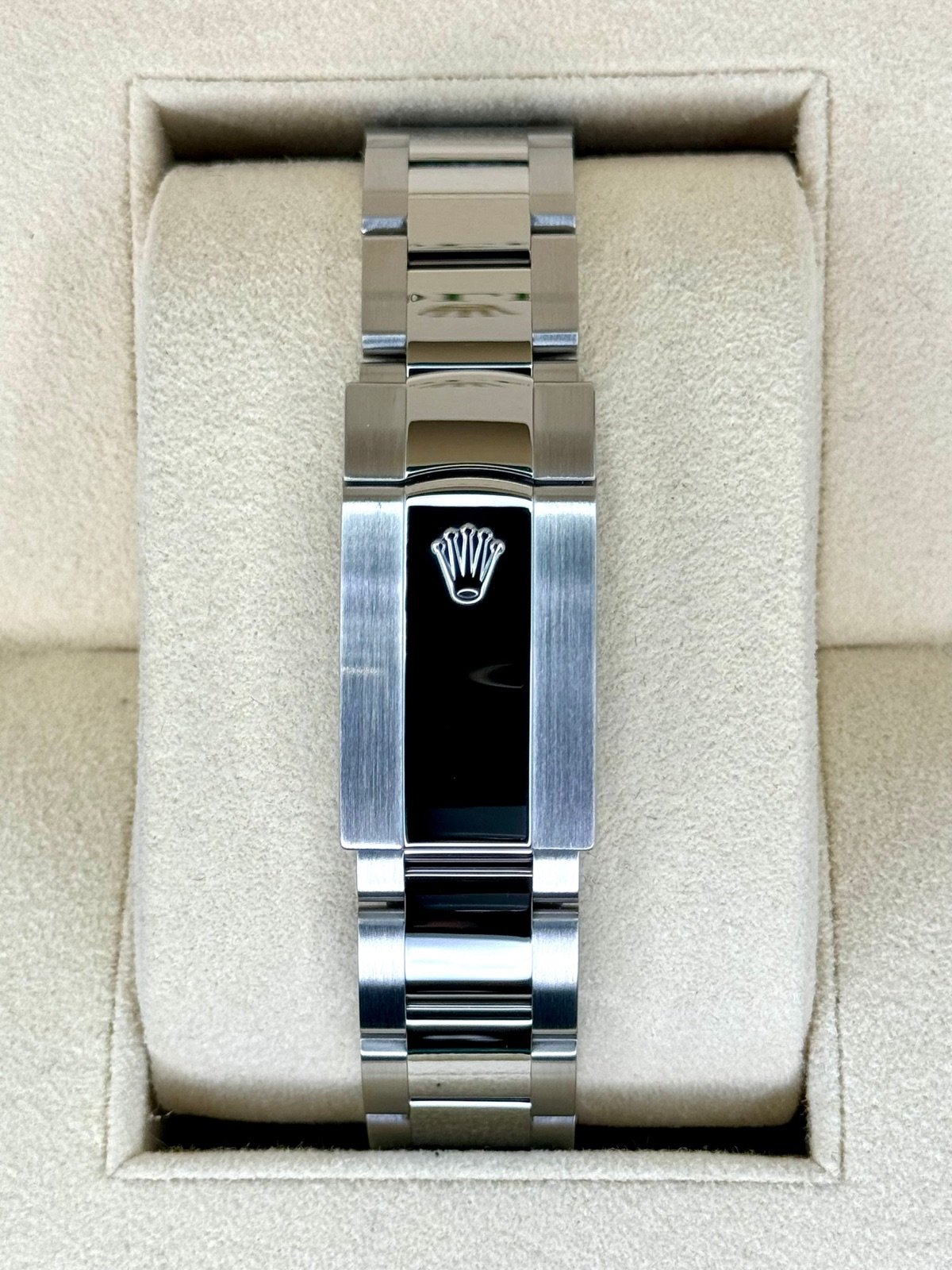 2022 Rolex Datejust 36mm 126200 Stainless Steel Oyster Black Dial - Image 2