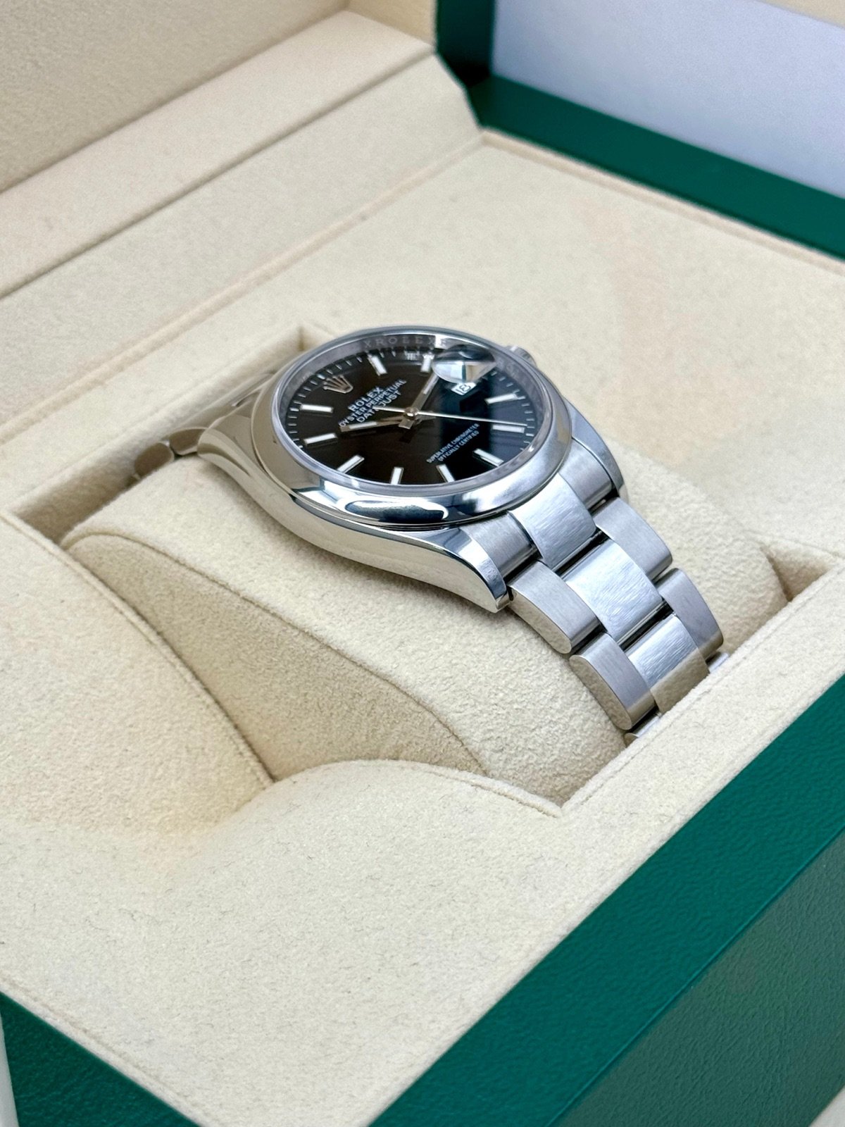 2022 Rolex Datejust 36mm 126200 Stainless Steel Oyster Black Dial - Image 6