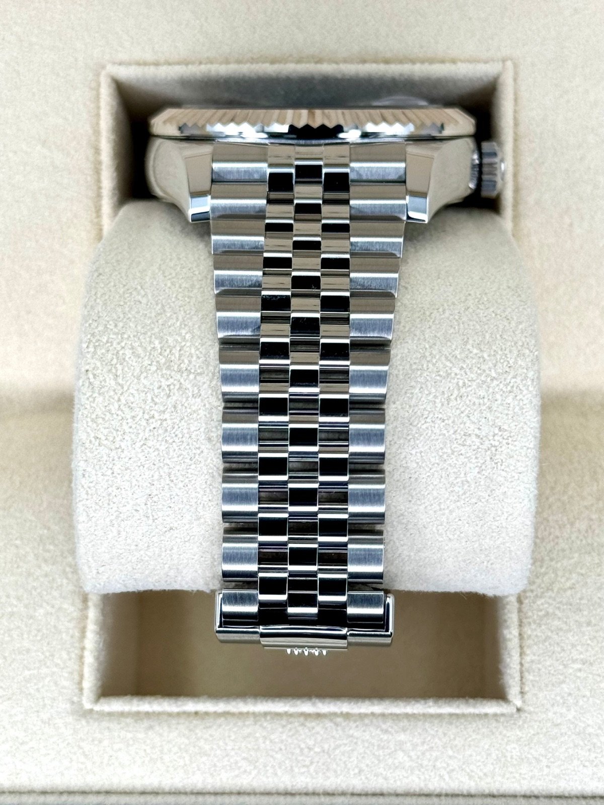 2024 Rolex Sky-Dweller 42mm 336934 Jubilee Black Dial (Unworn) - Image 3