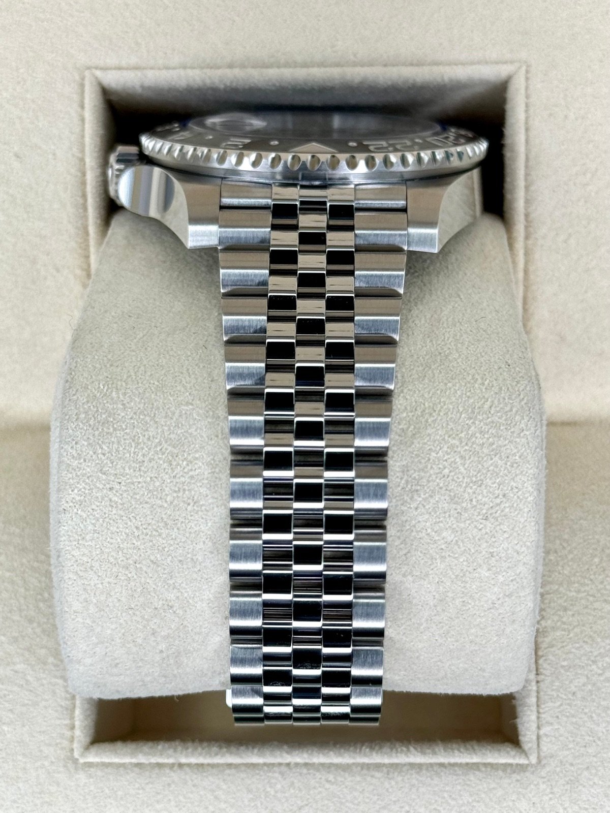 2024 Rolex GMT-Master II “Batgirl” 40mm 126710BLNR Jubilee Black Dial - Image 4