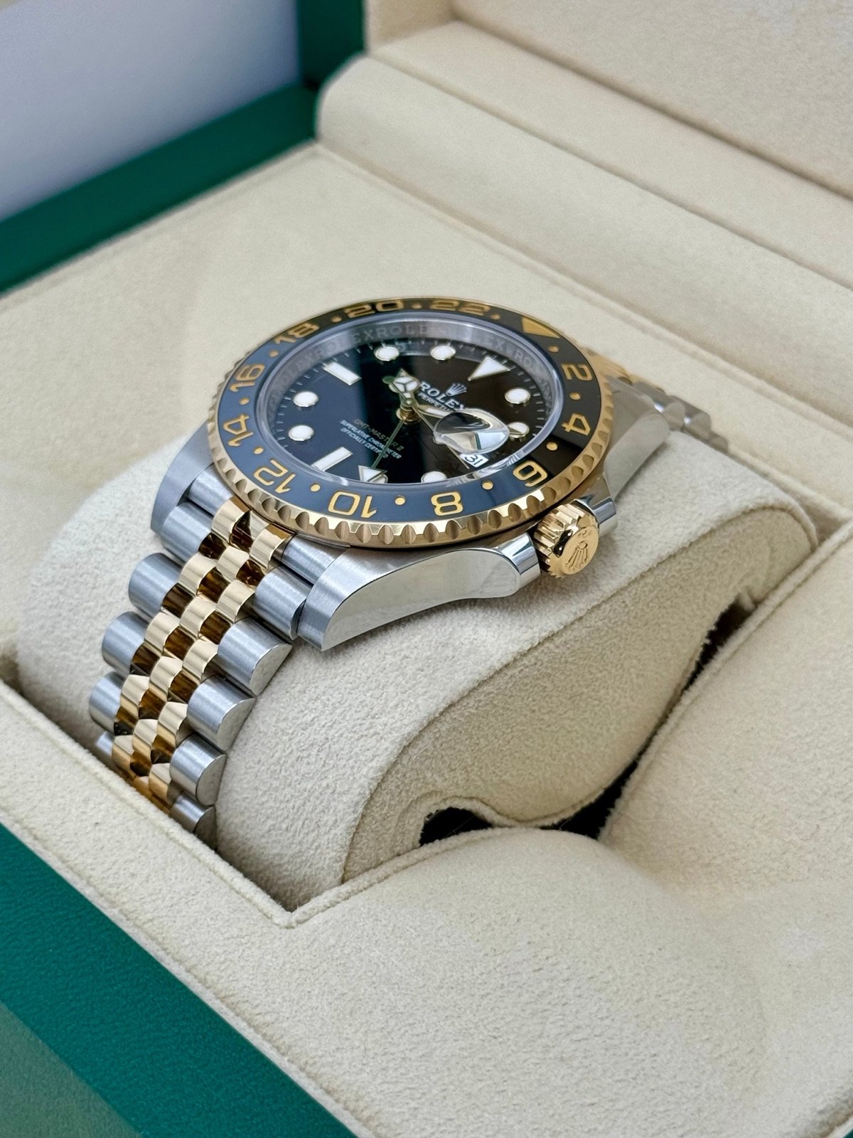 2024 Rolex GMT-Master II 40mm 126713GRNR Two-Tone Jubilee Black Dial - Image 5