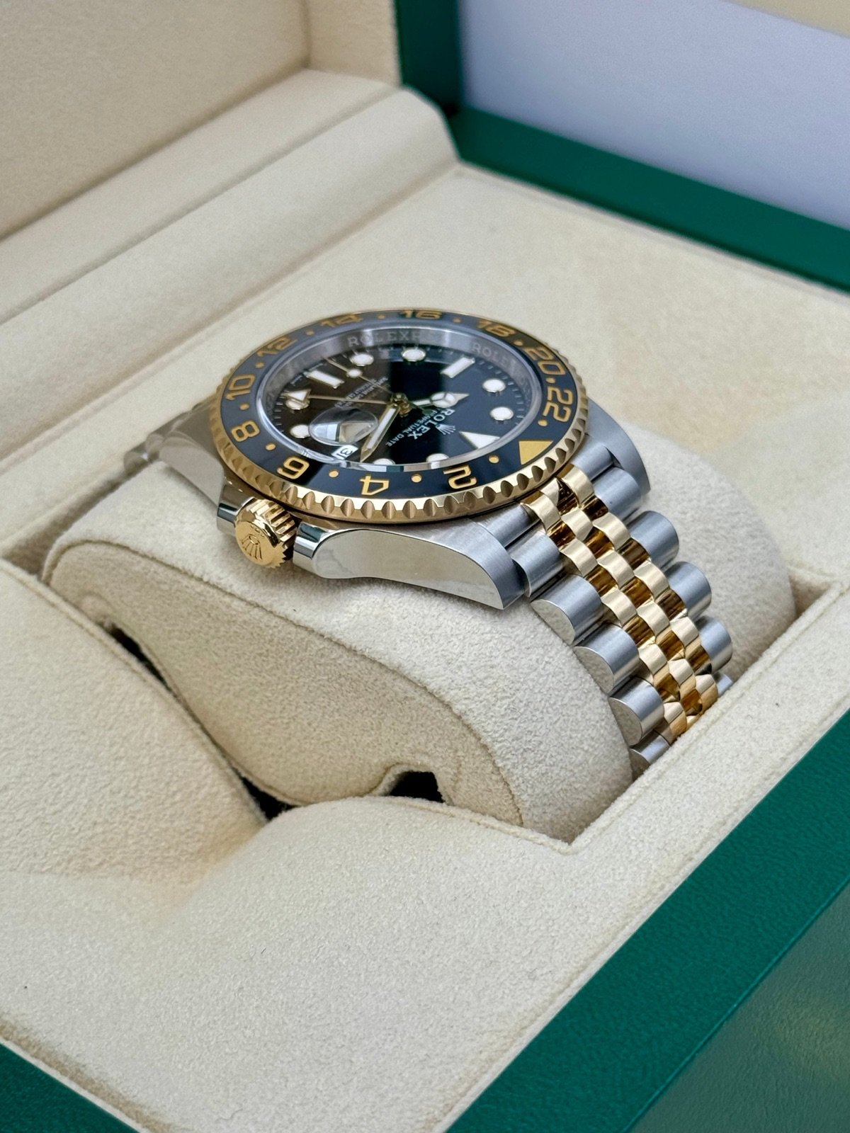 2024 Rolex GMT-Master II 40mm 126713GRNR Two-Tone Jubilee Black Dial - Image 8