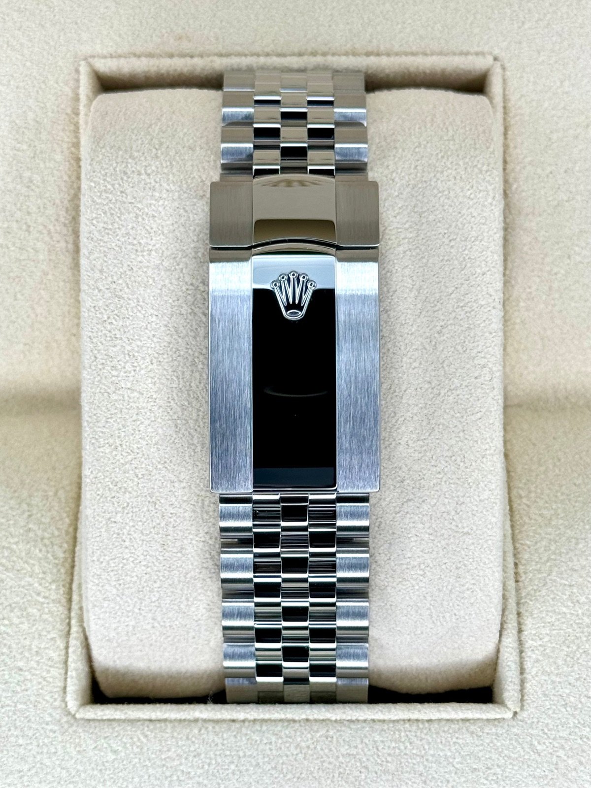2025 Rolex Sky-Dweller 42mm 336934 Jubilee Green Dial (Unworn) - Image 2