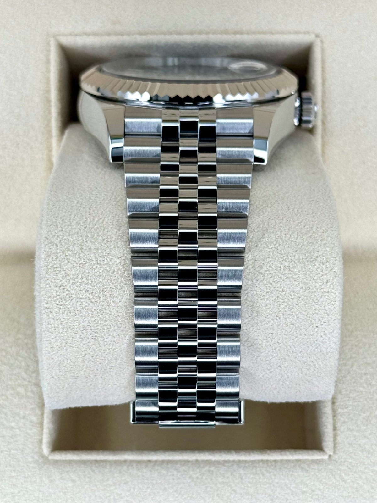 2025 Rolex Sky-Dweller 42mm 336934 Jubilee Green Dial (Unworn) - Image 3