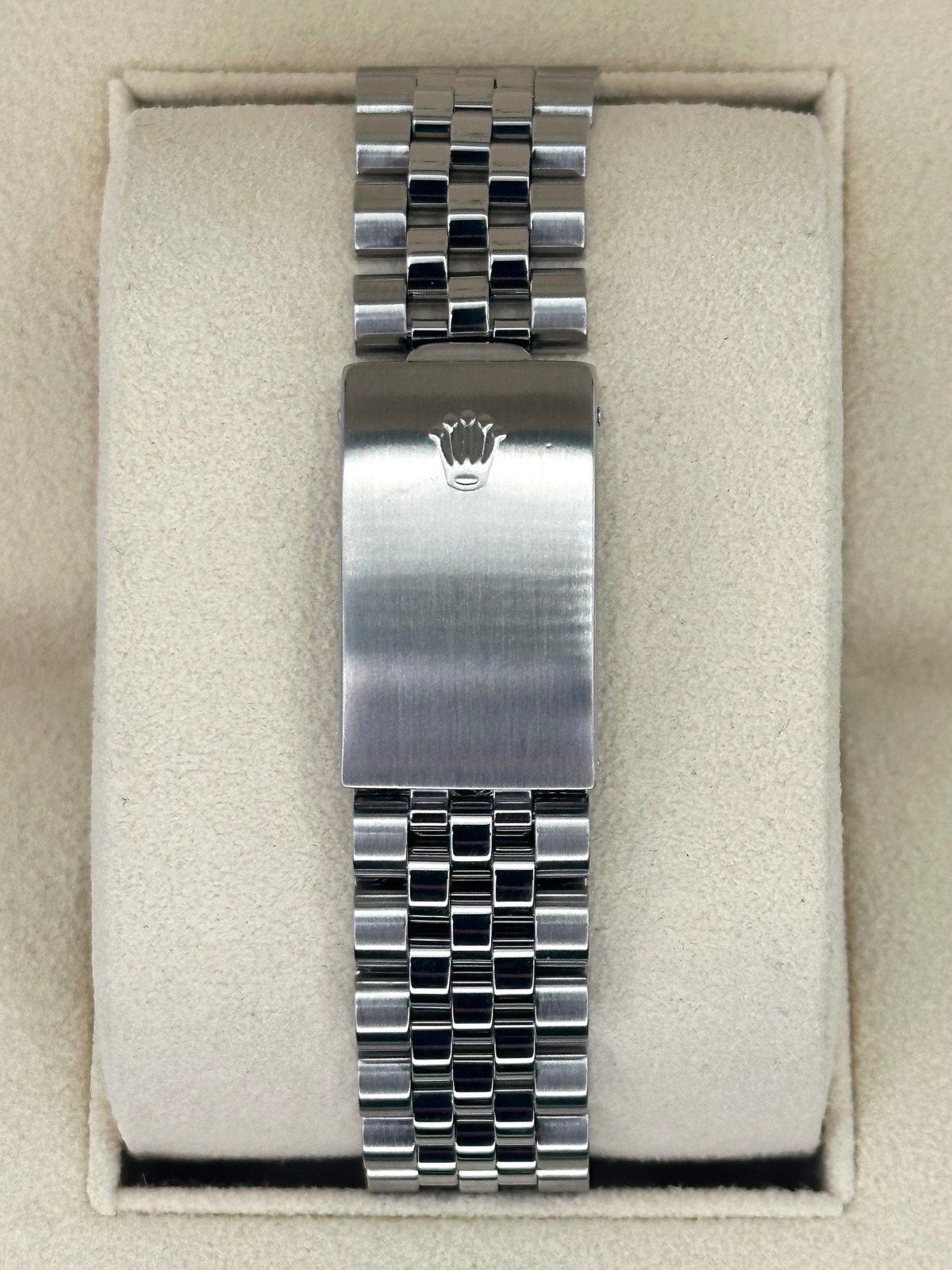 1991 Rolex Datejust 36mm 16234 Stainless Steel Jubilee Silver Dial - Image 2