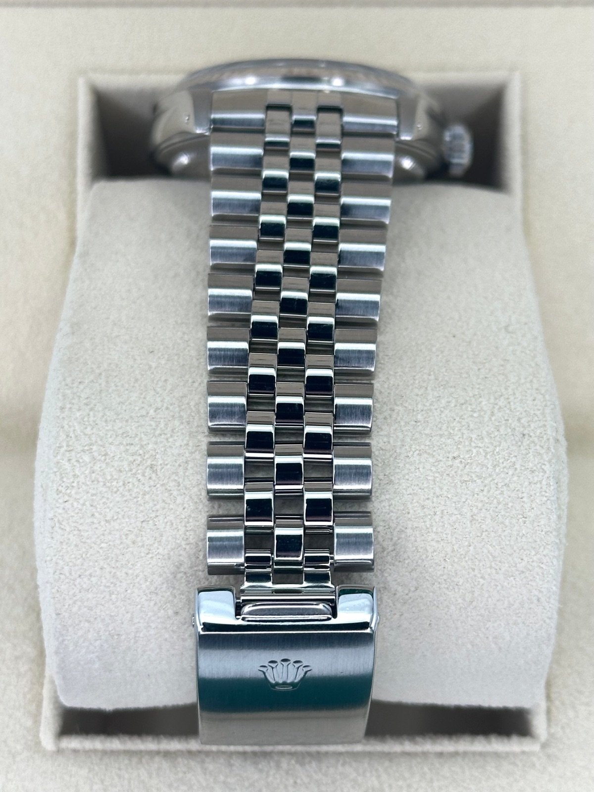 1991 Rolex Datejust 36mm 16234 Stainless Steel Jubilee Silver Dial - Image 3