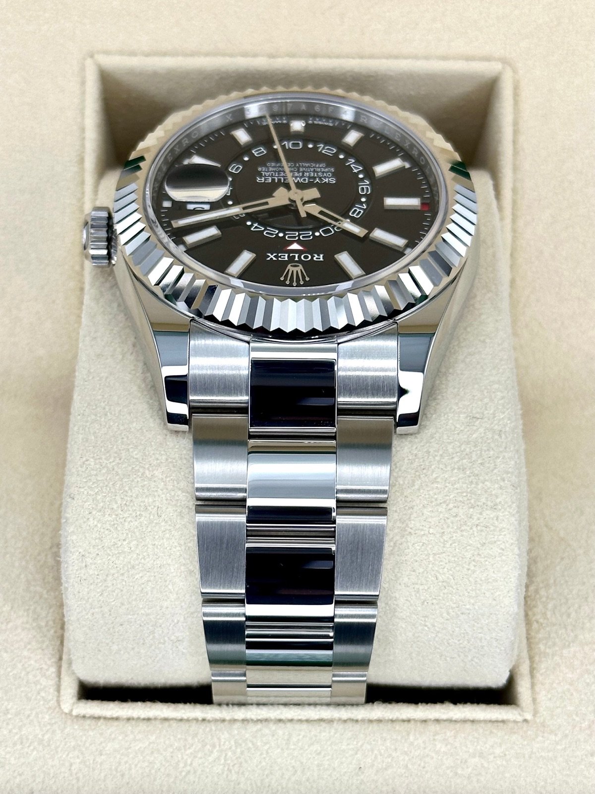 2024 Rolex Sky-Dweller 42mm 336934 Oyster Black Dial (Unworn) - Image 4