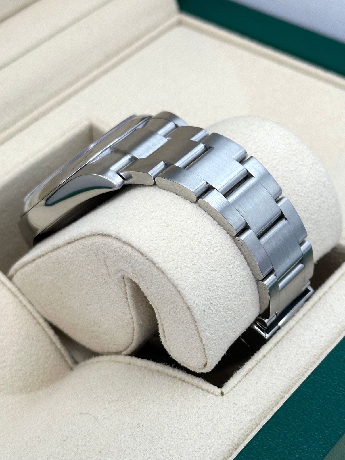 Rolex Oyster Perpetual 39mm 114300 Blue Dial - Image 6