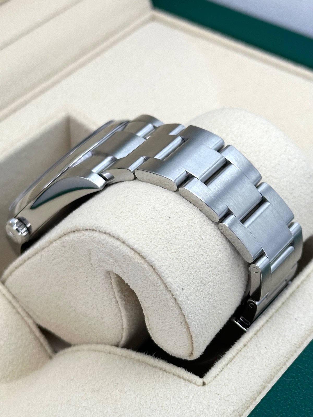 Rolex Oyster Perpetual 39mm 114300 Blue Dial - Image 8