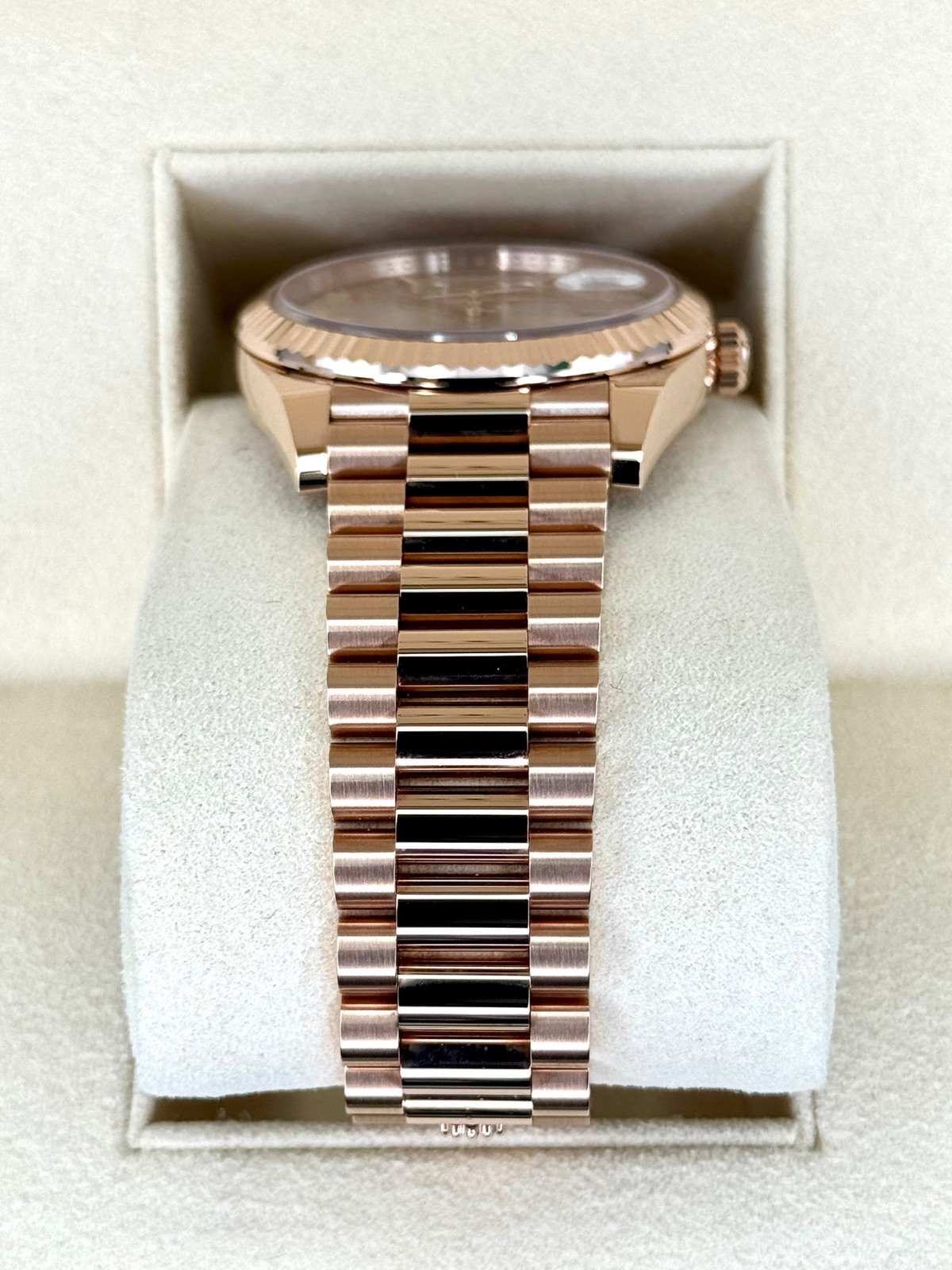Rolex Day-Date 40mm 228235 Rose Gold Sundust Dial - Image 3