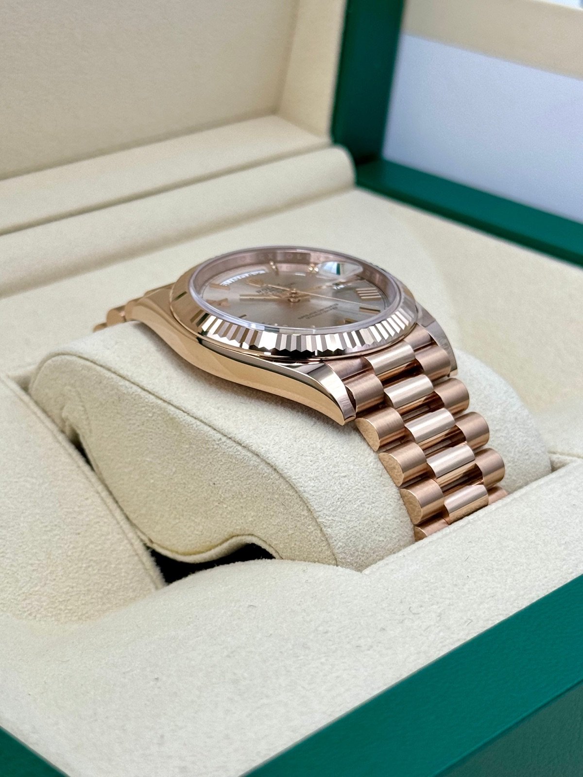 Rolex Day-Date 40mm 228235 Rose Gold Sundust Dial - Image 6