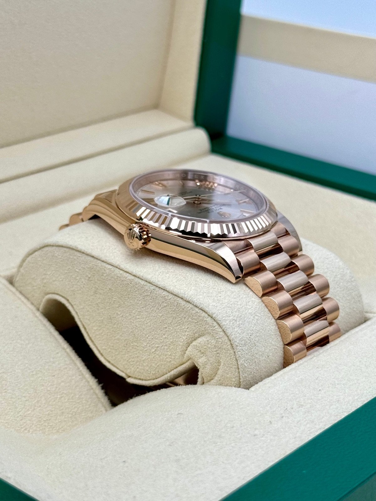Rolex Day-Date 40mm 228235 Rose Gold Sundust Dial - Image 8