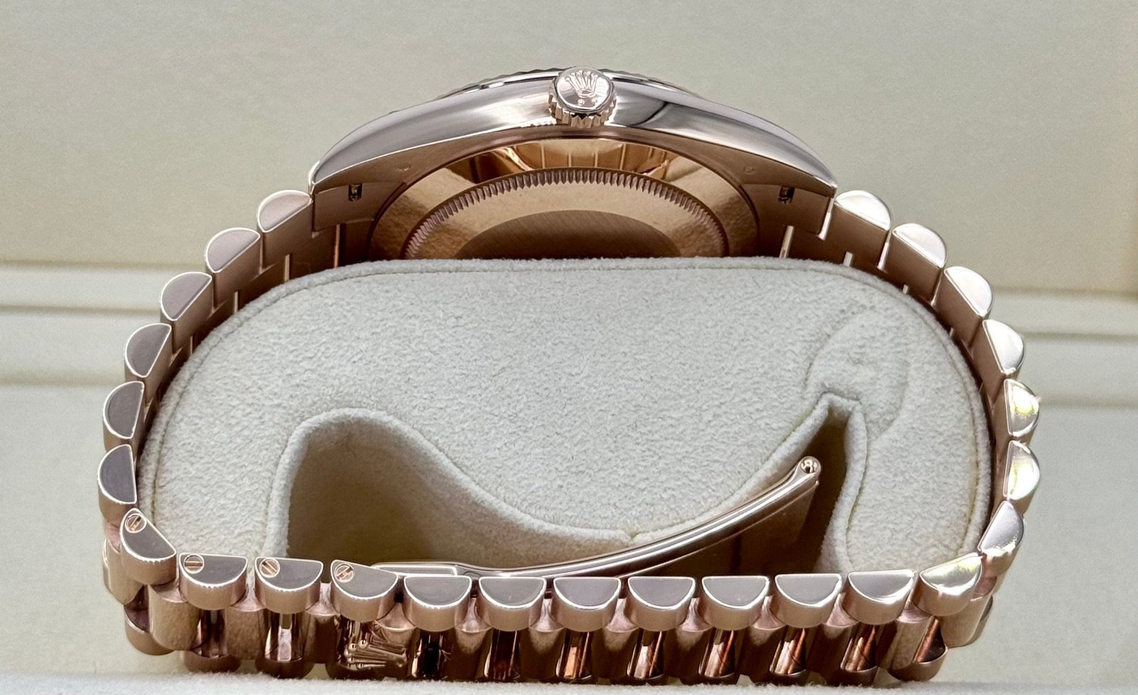 Rolex Day-Date 40mm 228235 Rose Gold Sundust Dial - Image 9