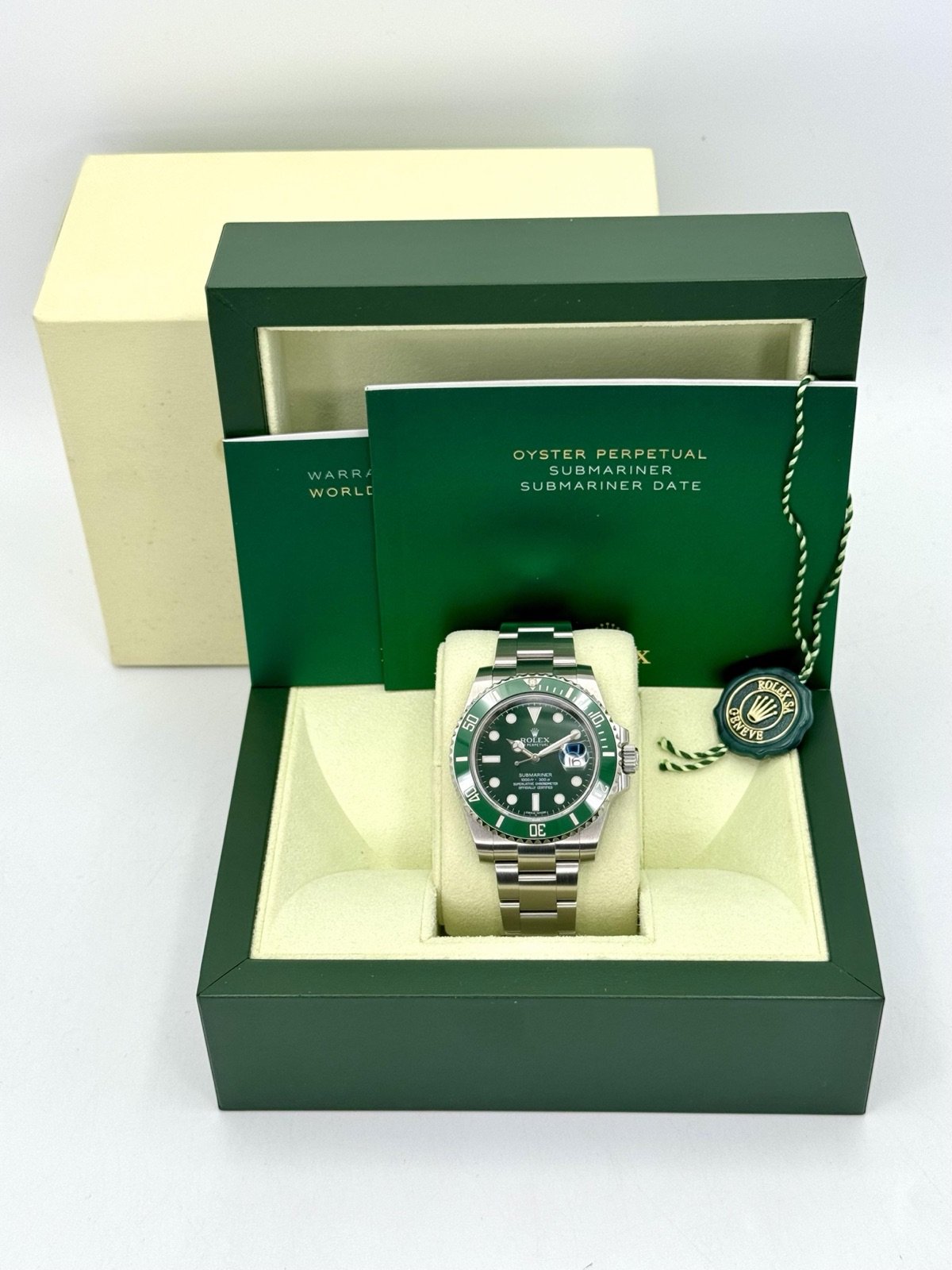 Rolex Submariner “Hulk” 40mm 116610LV Green Dial - Image 12