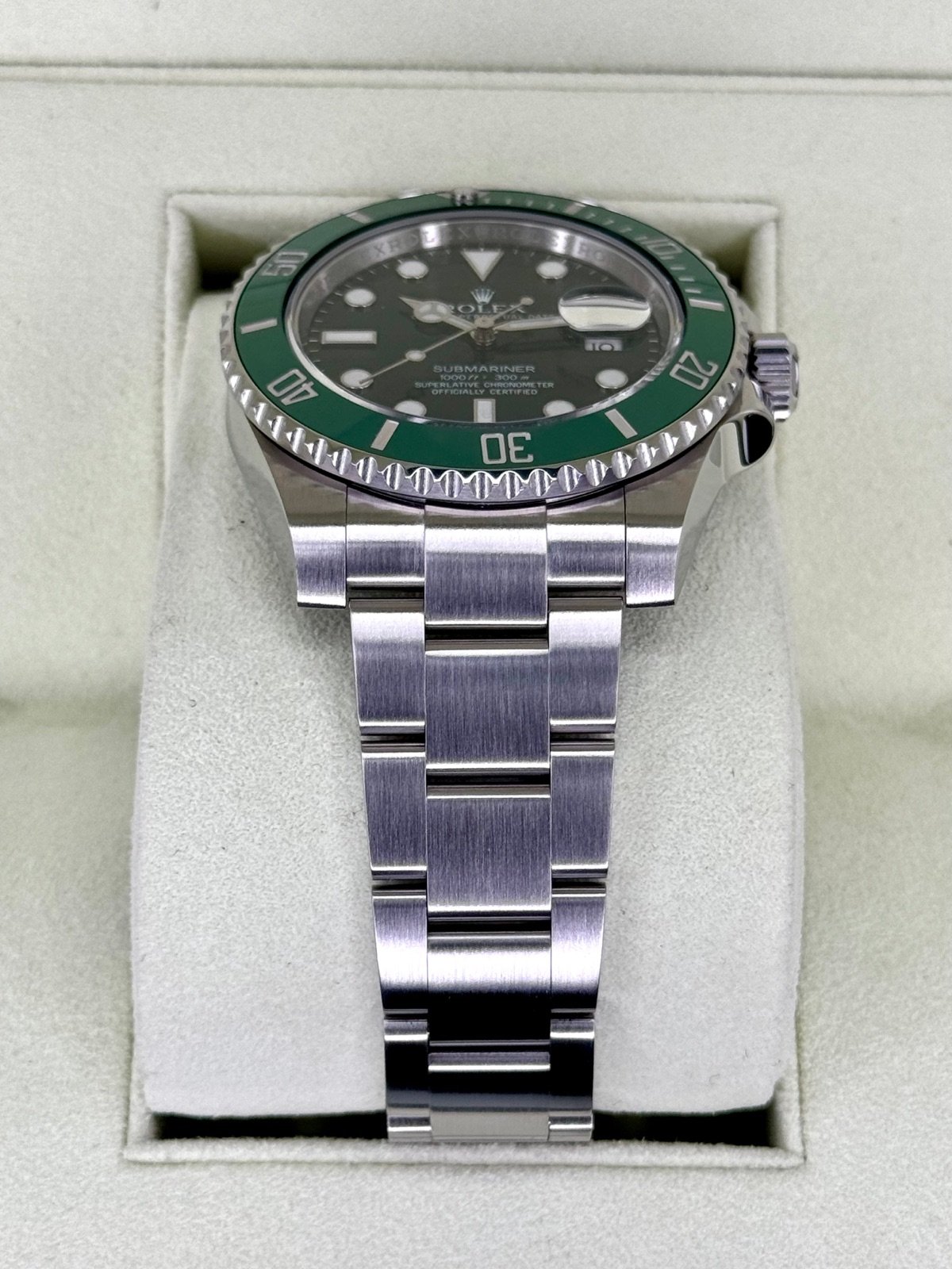 Rolex Submariner “Hulk” 40mm 116610LV Green Dial - Image 3