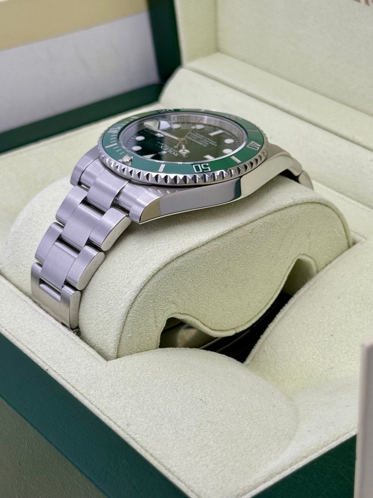 Rolex Submariner “Hulk” 40mm 116610LV Green Dial - Image 7