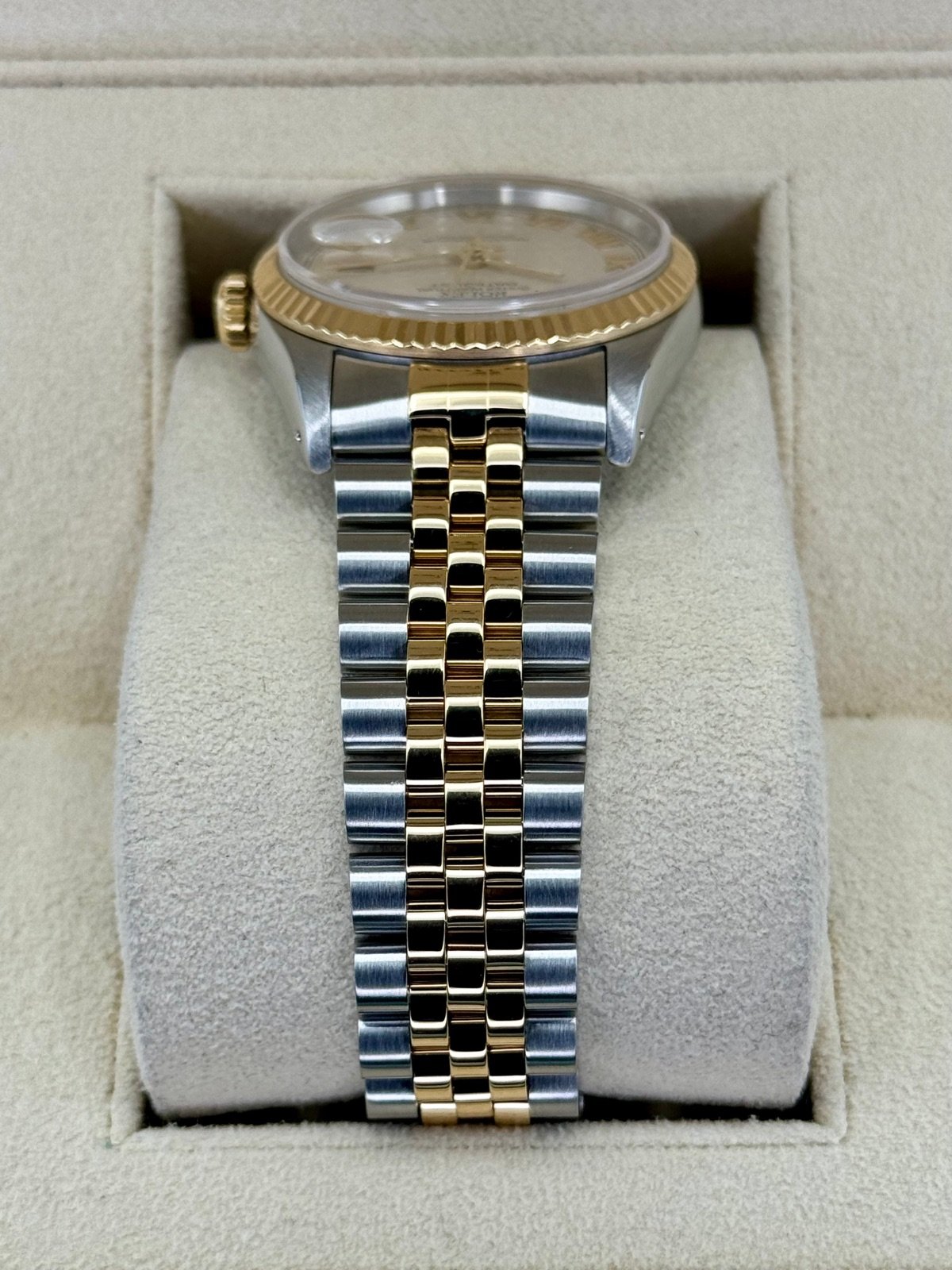 Rolex Datejust 36mm 16233 Two-Tone Jubilee Roman Numeral Pyramid Dial - Image 4