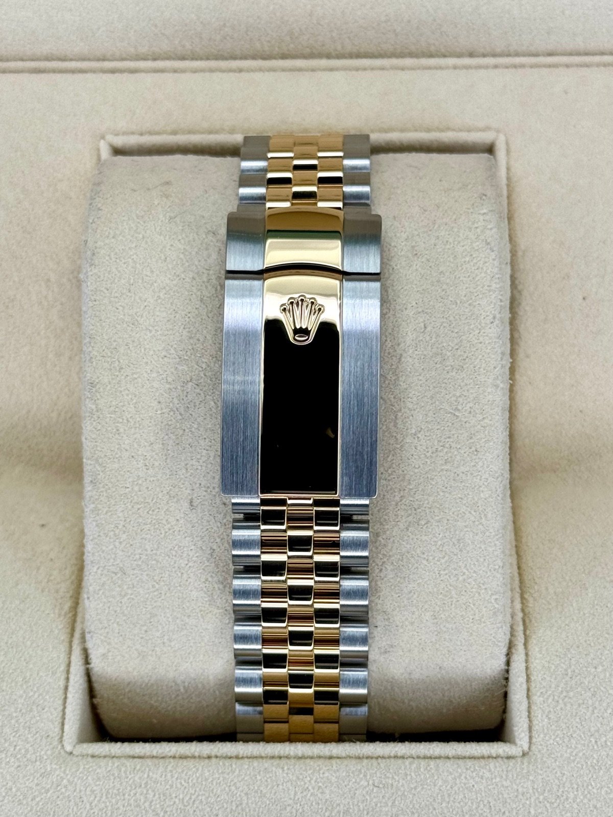 2020 Rolex Datejust 36mm 126233 Two-Tone 10 Diamond Anniversary Dial - Image 2