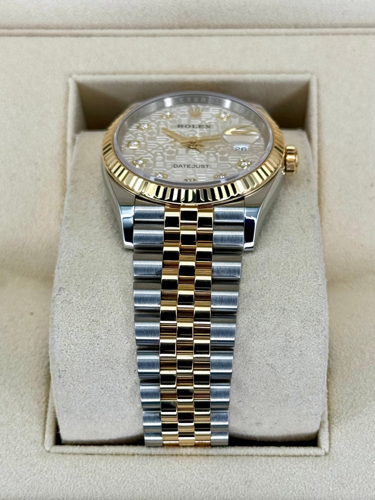 2020 Rolex Datejust 36mm 126233 Two-Tone 10 Diamond Anniversary Dial - Image 3