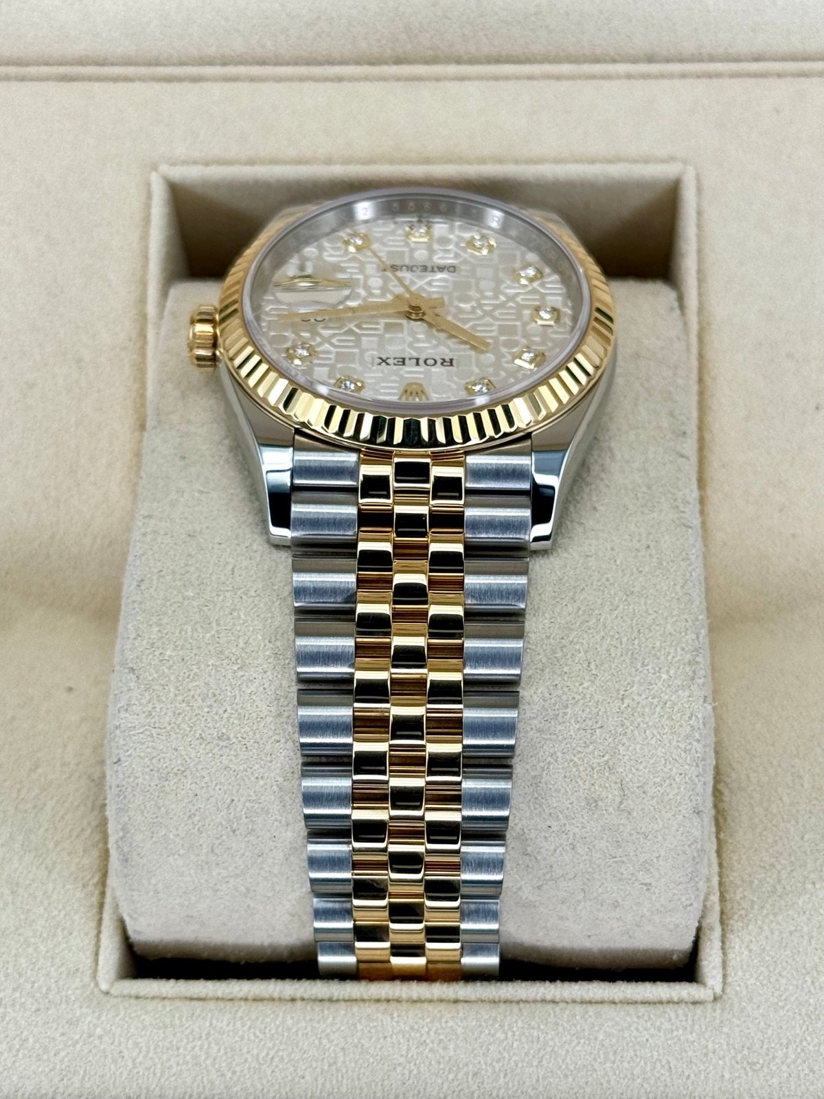 2020 Rolex Datejust 36mm 126233 Two-Tone 10 Diamond Anniversary Dial - Image 4