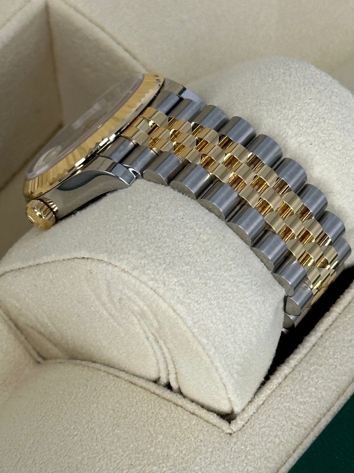 2023 Rolex Datejust 31mm 278273 Two-Tone Jubilee MOP Diamond Dial (Unworn) - Image 8