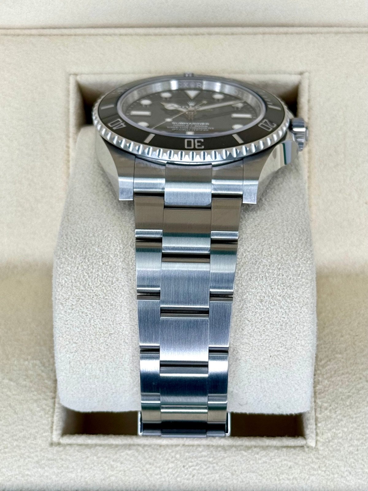 2023 Rolex Submariner 41mm 124060 Stainless Steel Black Dial (Unworn) - Image 3
