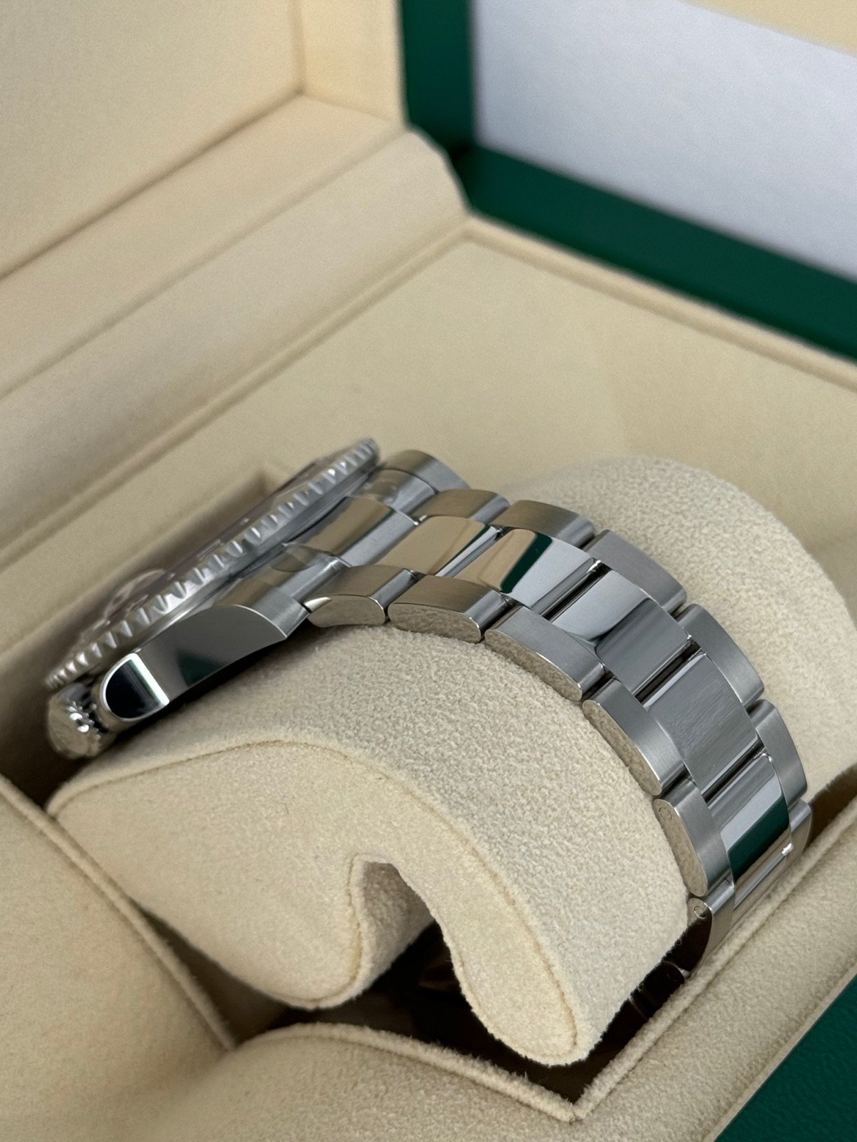 2023 Rolex GMT-Master II “Pepsi” 40mm 126710BLRO Oyster (Unworn) - Image 8