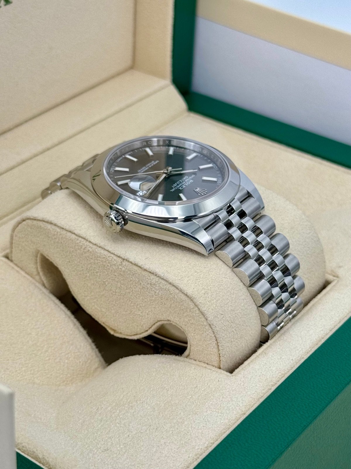 Rolex 2023 Datejust 41mm 126300 Jubilee Rhodium Dial (Unworn) - Image 8