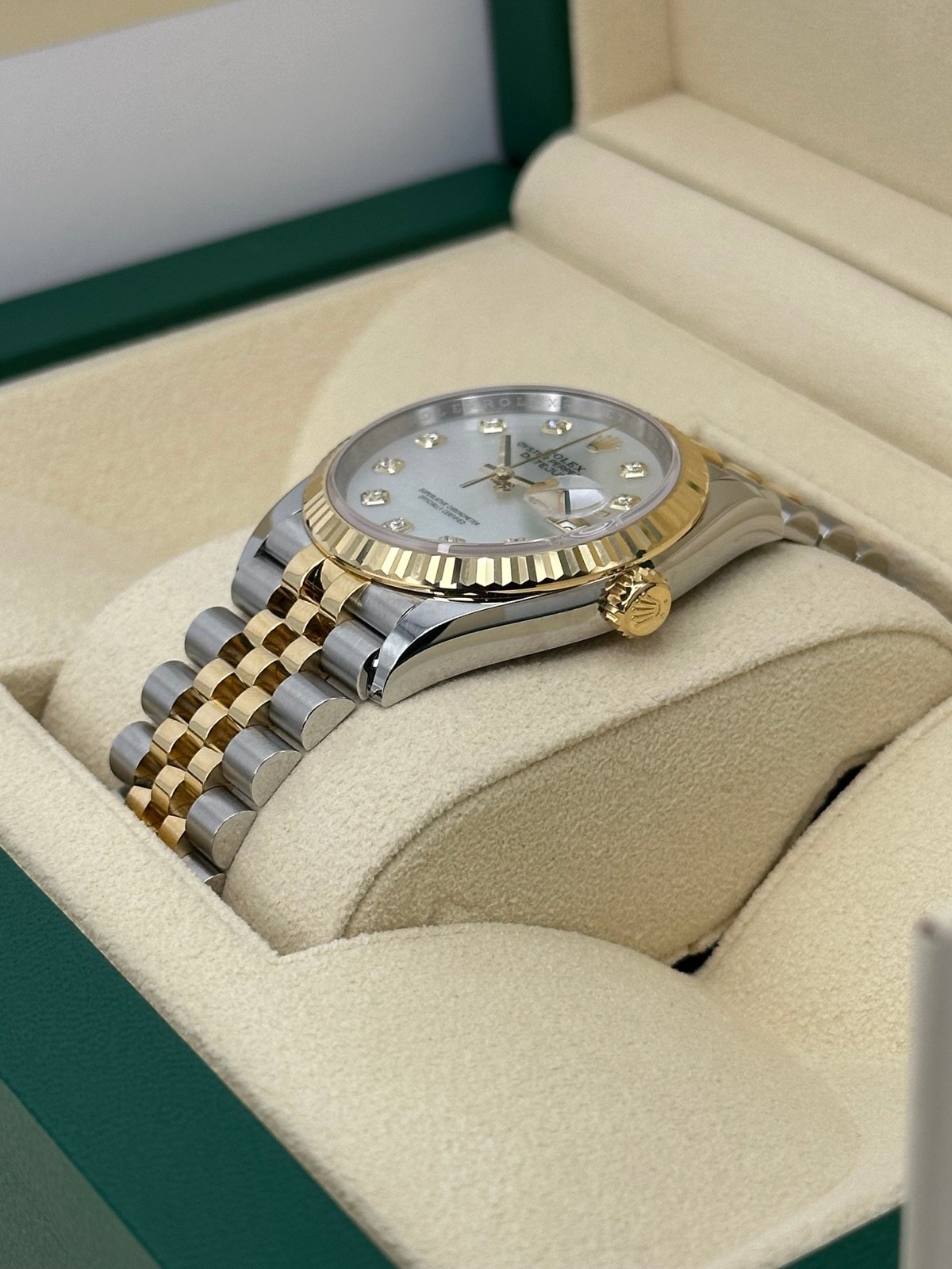 2023 Rolex Datejust 36mm 126233 Mother of Pearl Diamond Dial (Unworn) - Image 5