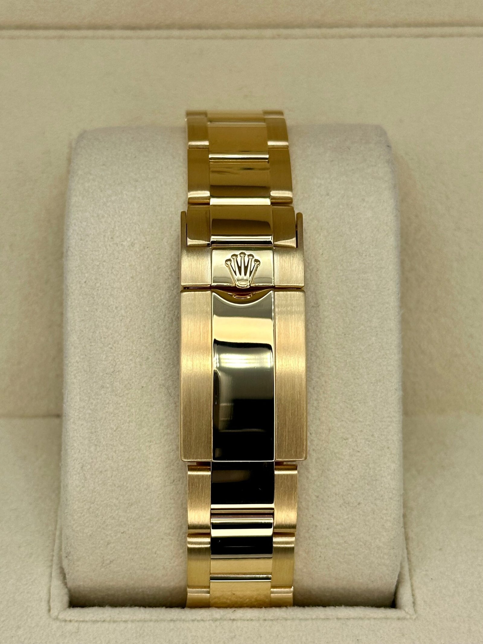 Rolex Daytona “John Mayer” 40mm 116508 Yellow Gold Green Dial - Image 2
