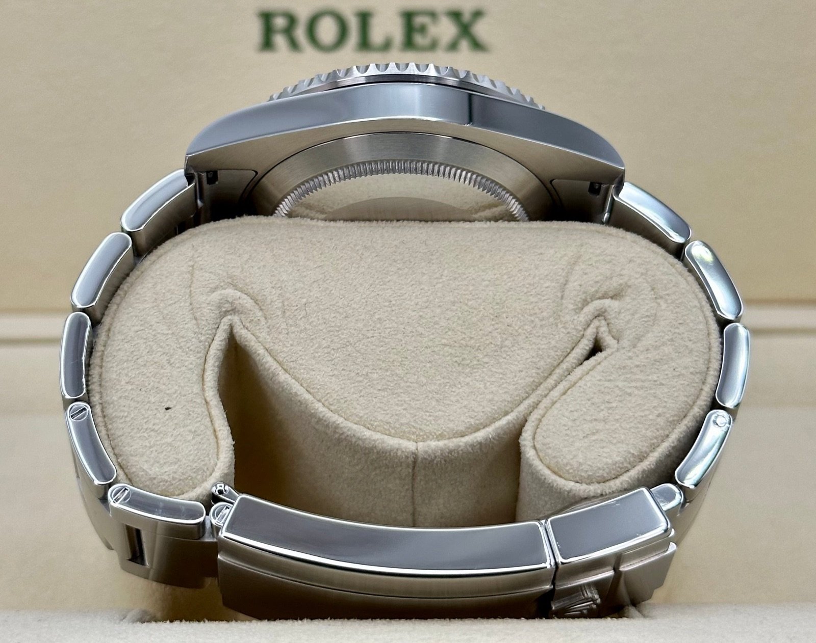 2015 Rolex Submariner “Hulk” 40mm 116610LV Green Dial - Image 8